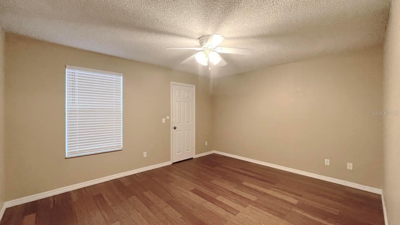 Single Family Residence at 831 HORSESHOE FALLS DR, ORLANDO, photo 12 of 26