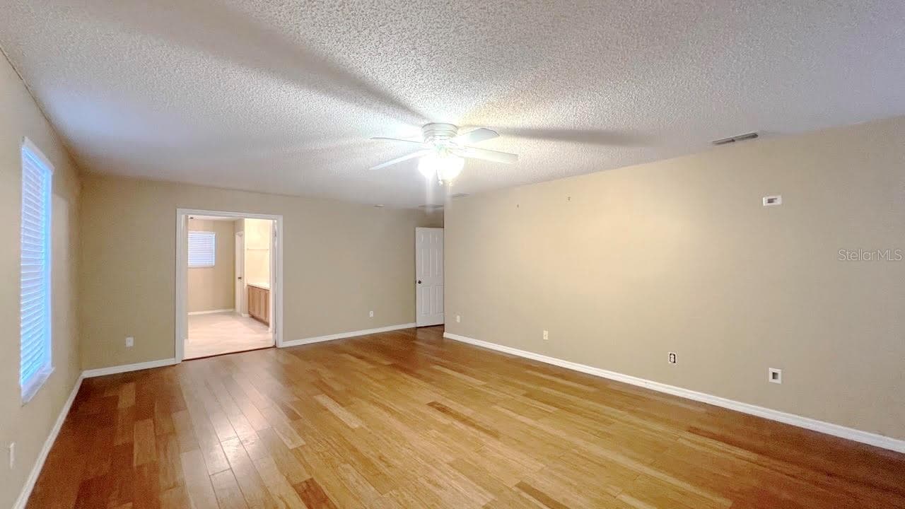 Single Family Residence at 831 HORSESHOE FALLS DR, ORLANDO, photo 18 of 26