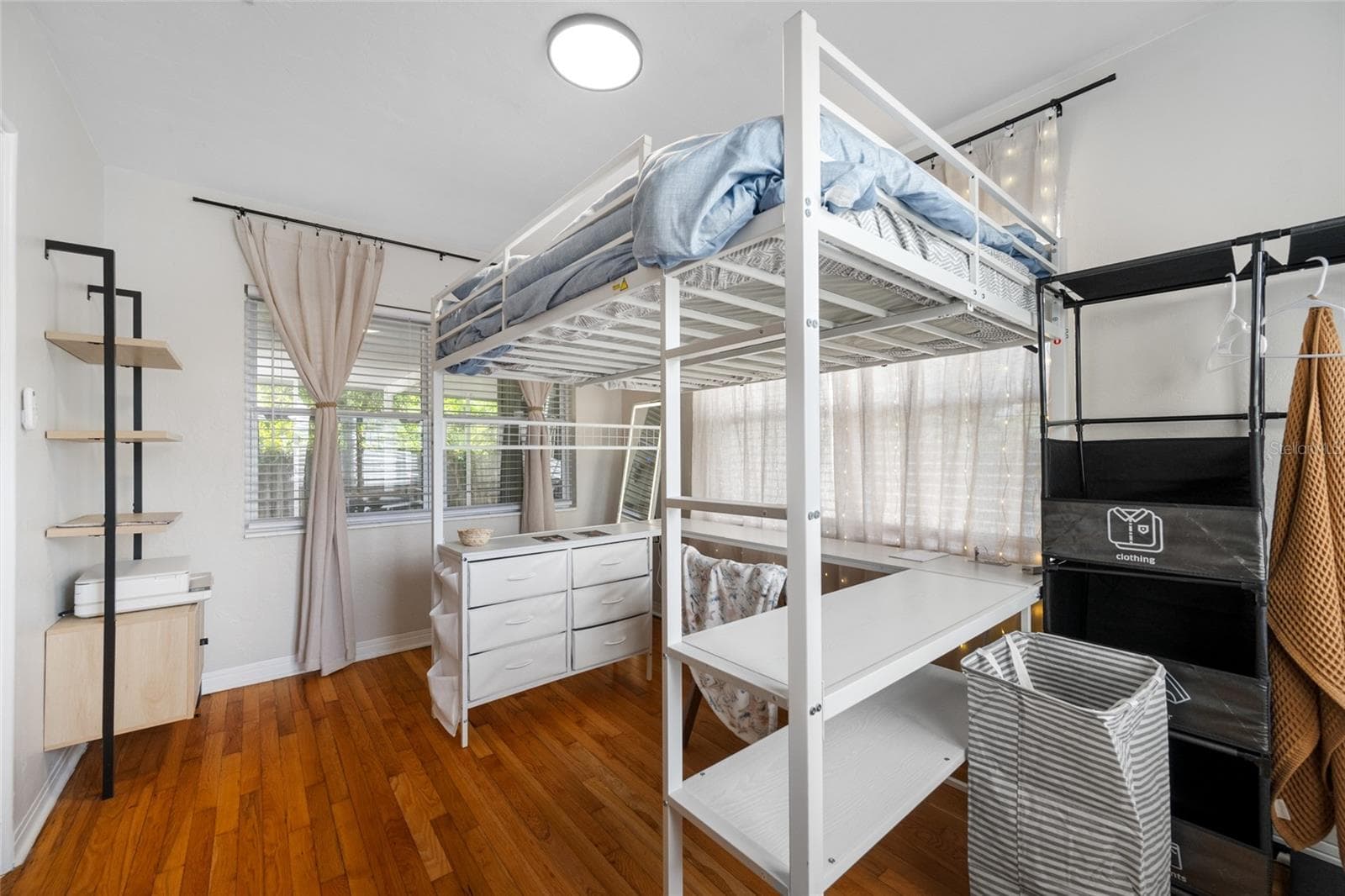 Single Family Residence at 6219 HAMPTON DR N, ST PETERSBURG, photo 15 of 36
