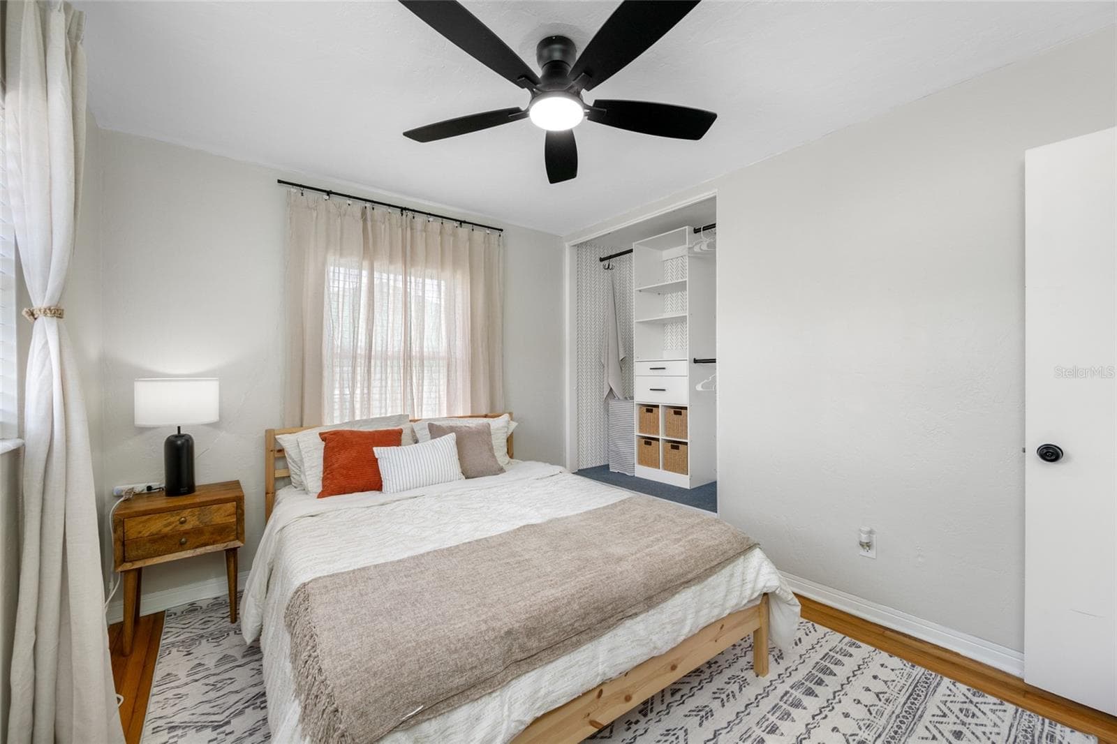 Single Family Residence at 6219 HAMPTON DR N, ST PETERSBURG, photo 18 of 36