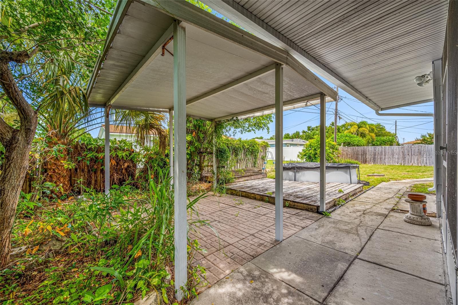 Single Family Residence at 6219 HAMPTON DR N, ST PETERSBURG, photo 27 of 36