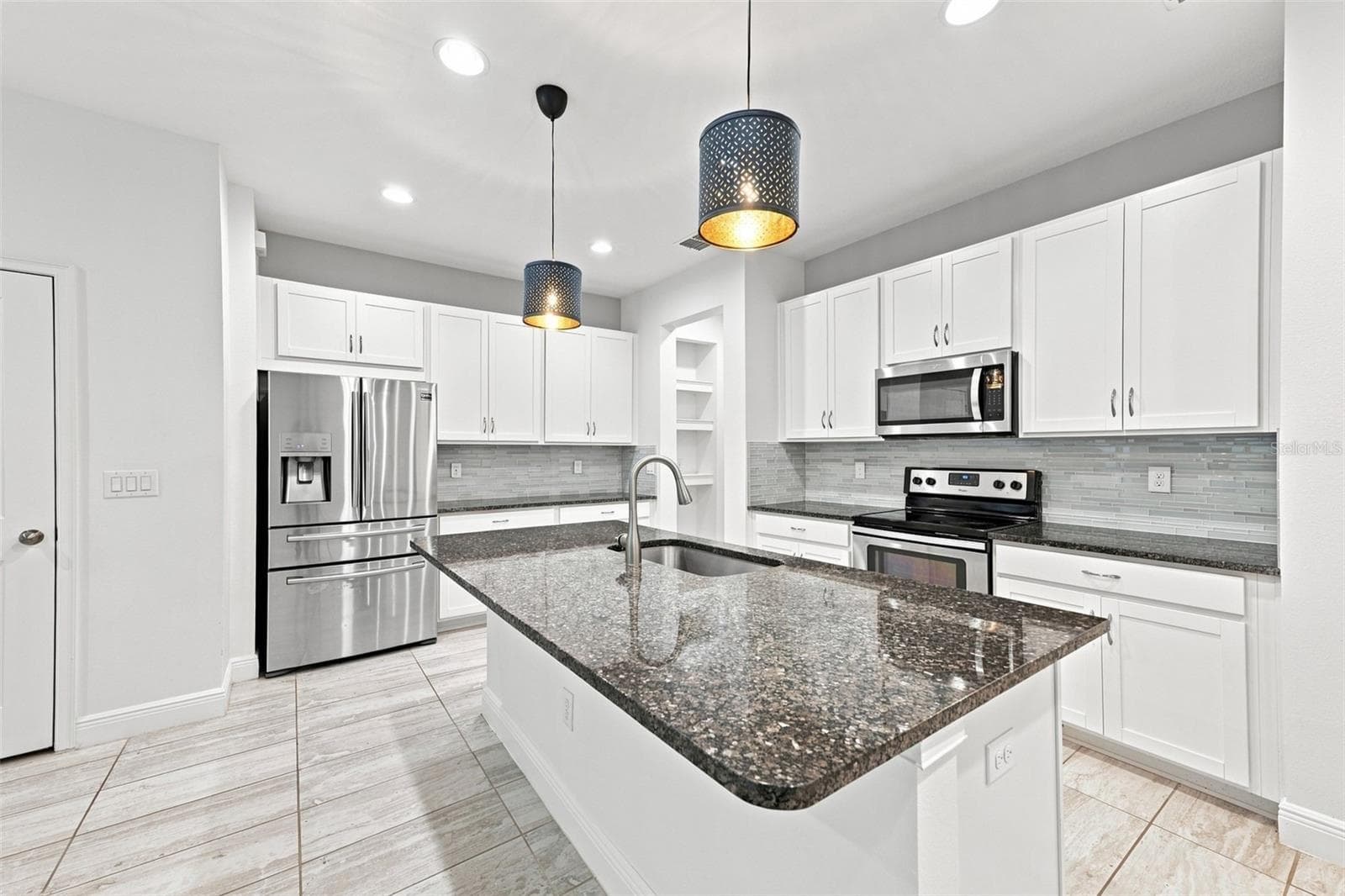 Townhouse at 17871 STELLA MOON PL, LUTZ, photo 7 of 33