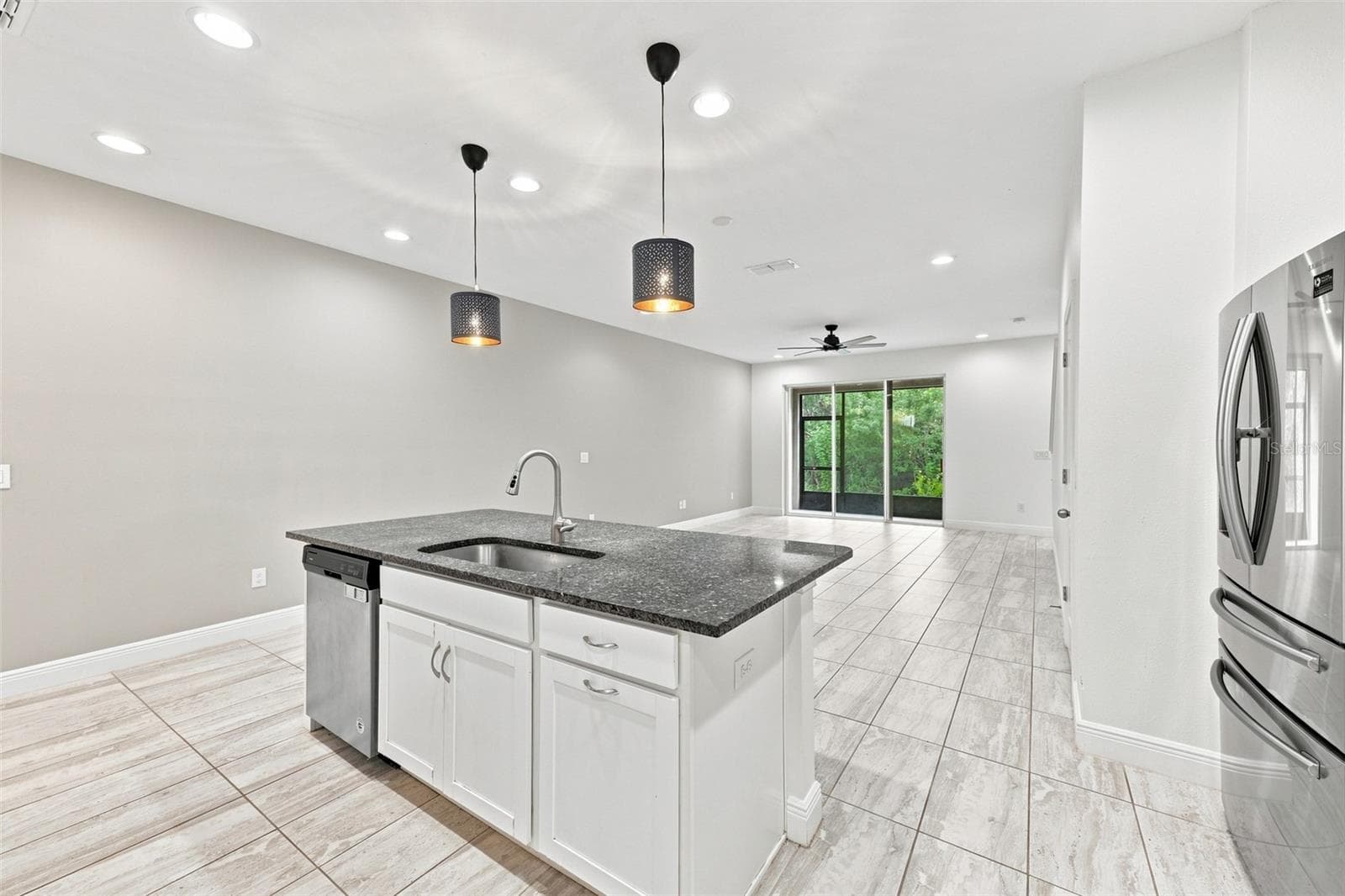 Townhouse at 17871 STELLA MOON PL, LUTZ, photo 9 of 33