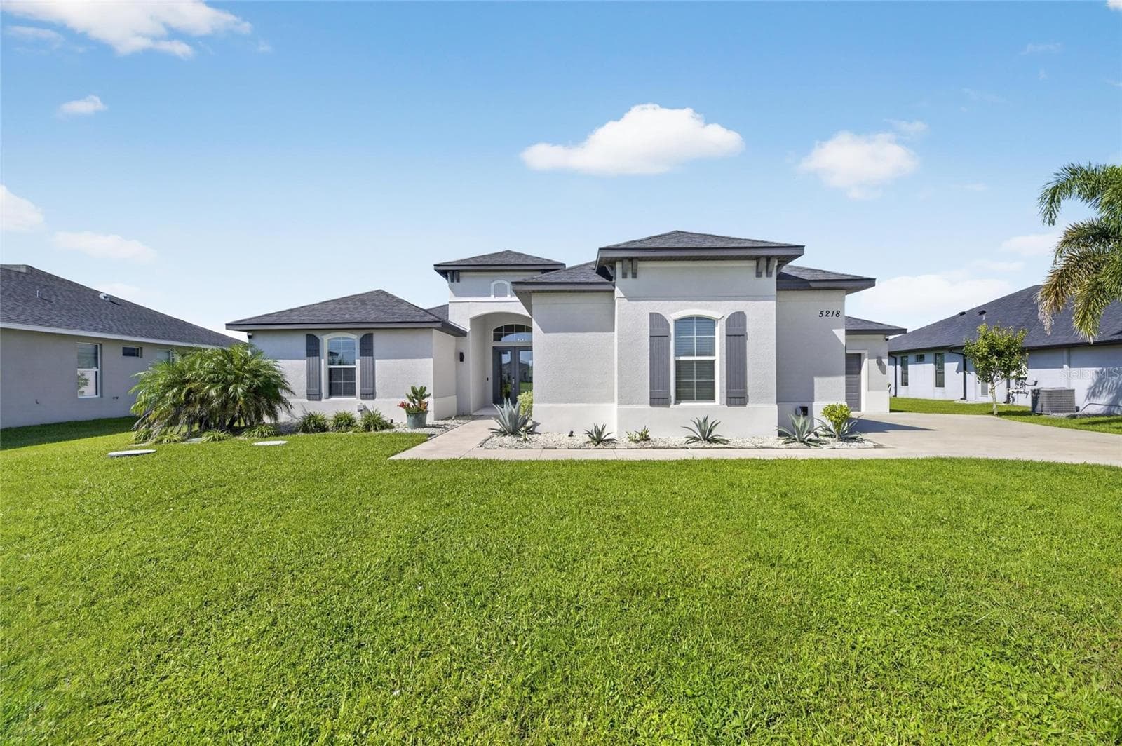5218 LAKE VENICE DR
