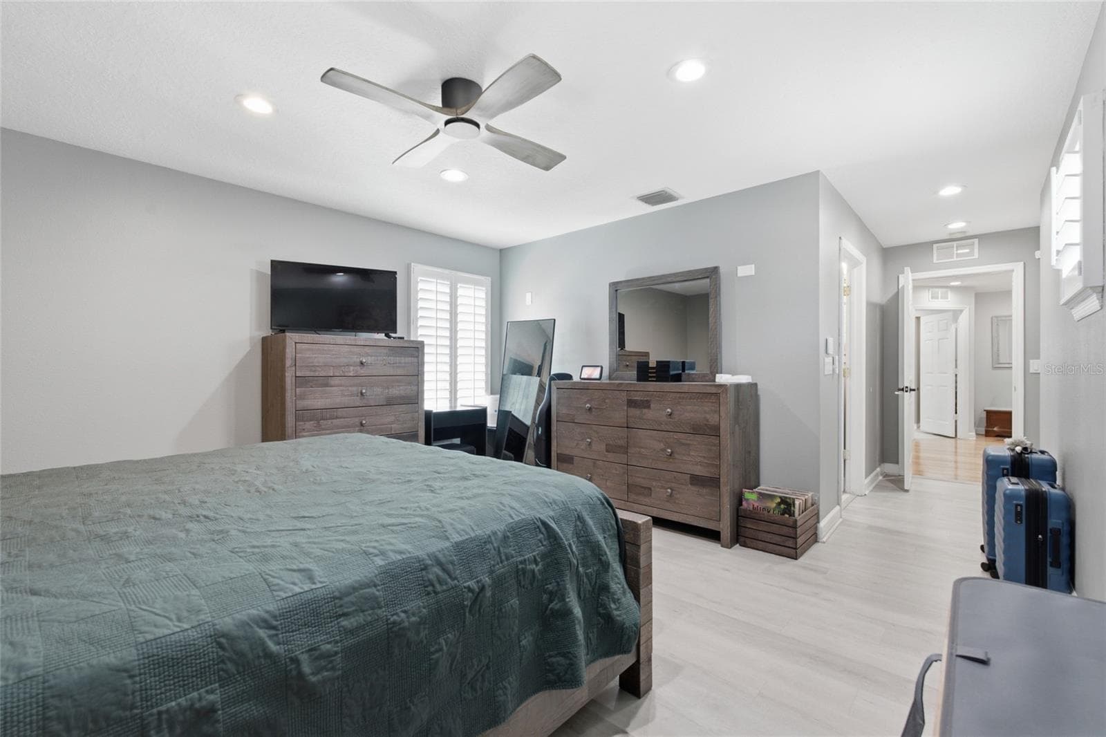 Single Family Residence at 1873 64TH AVE N, ST PETERSBURG, photo 38 of 59