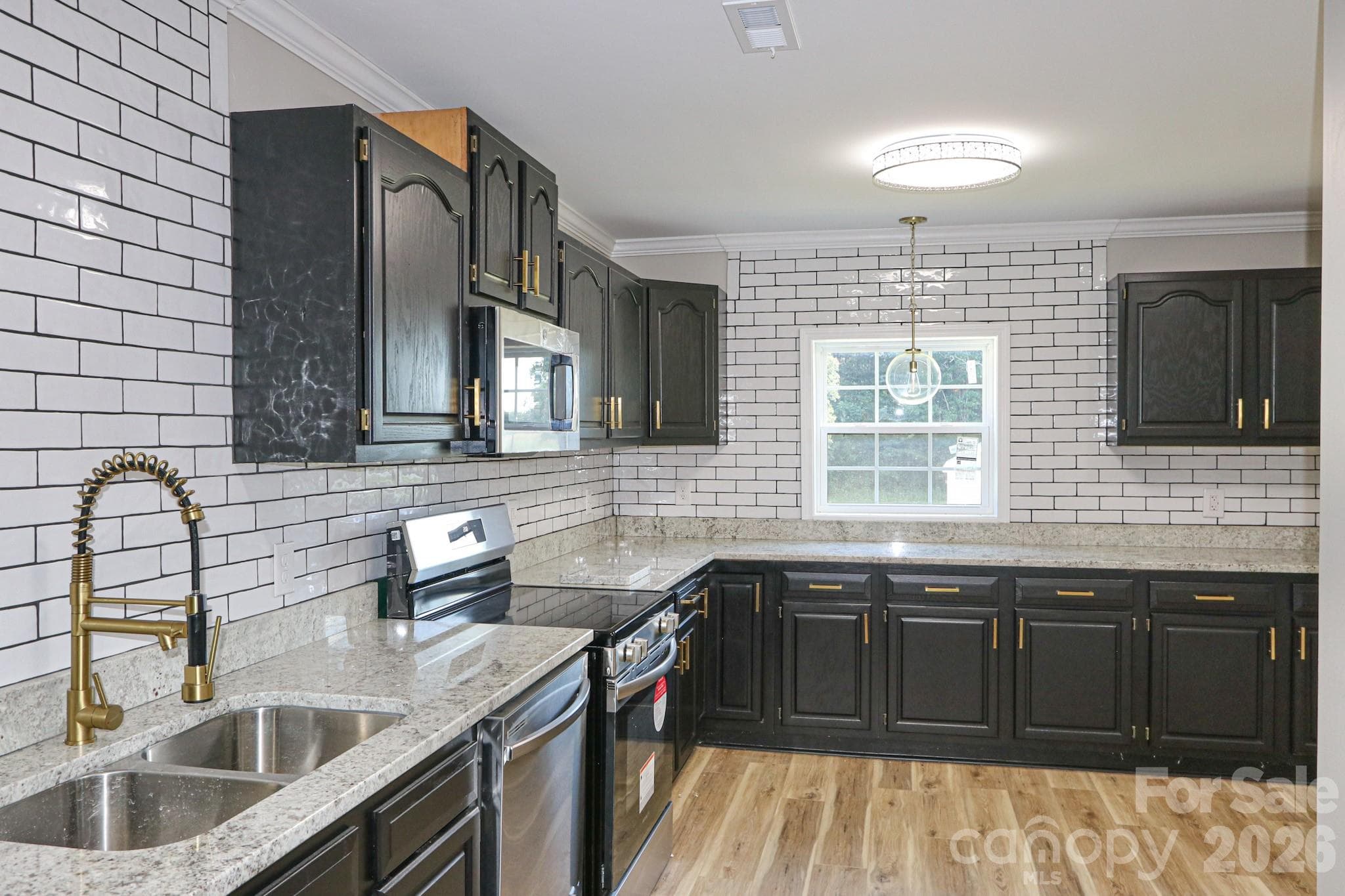 Single Family Residence at 1826 N Oak Ridge Church Road, Yadkinville, photo 10 of 48