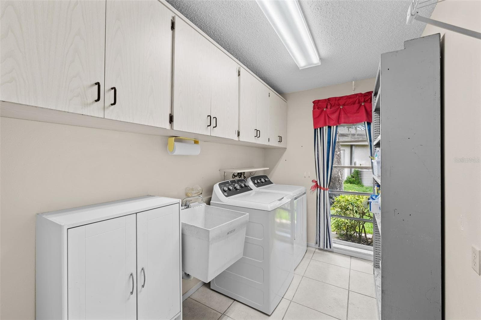 Single Family Residence at 8643 GOLD PINE DR, PORT RICHEY, photo 18 of 32