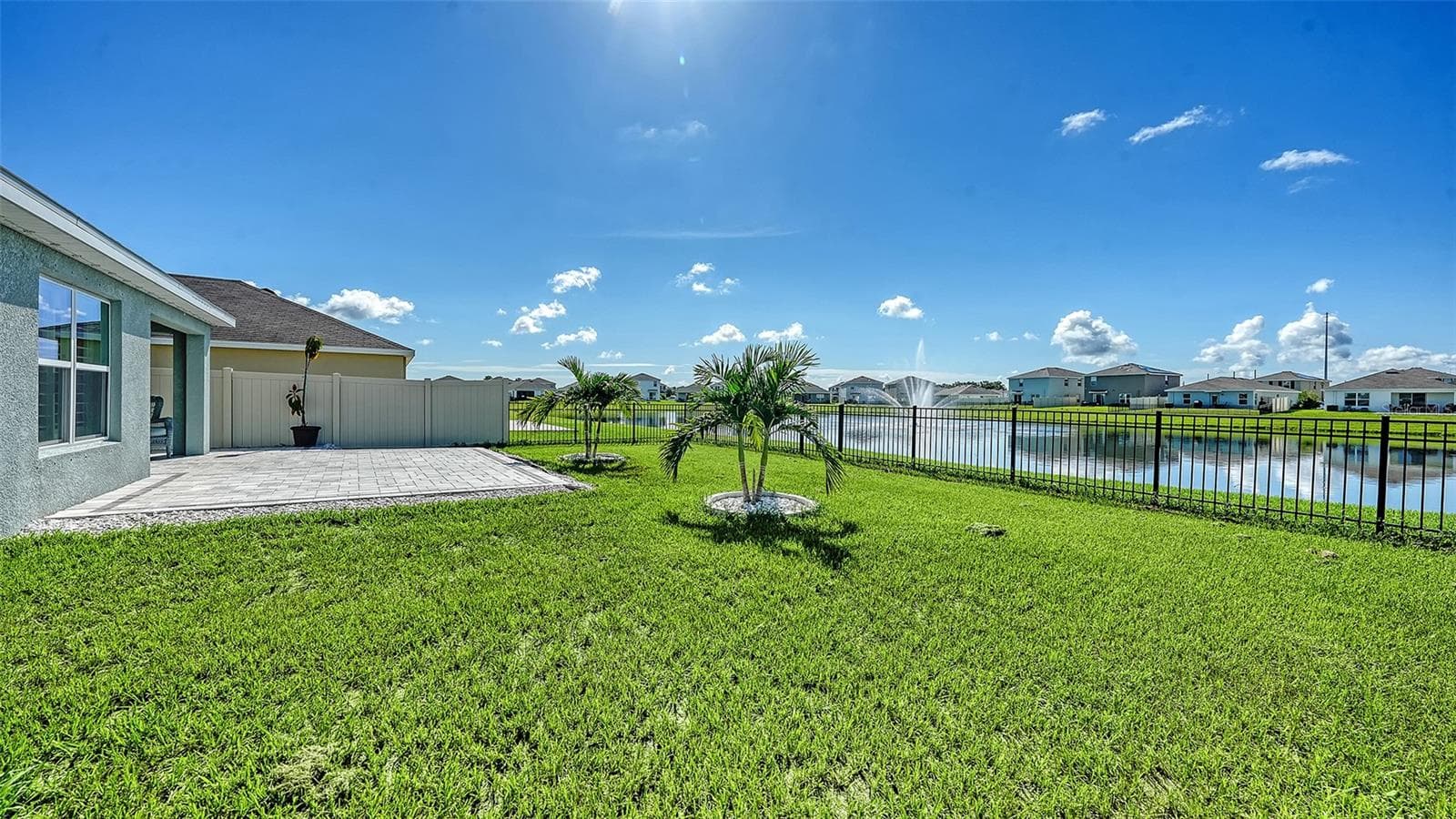 A very nice size back yard perfect for children to play and for entertaining. - 10402 CHARLOTTE DR, PARRISH