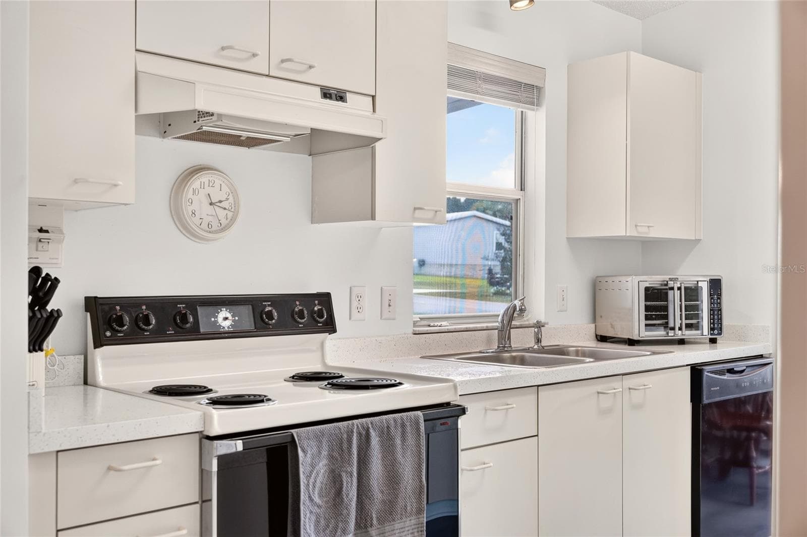 Cook at home! - 1207 PALMETTO DR, THE VILLAGES