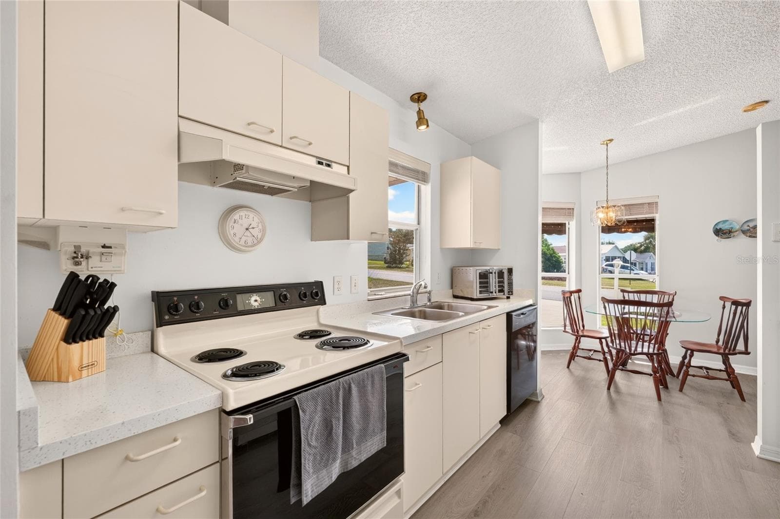 Kitchen - 1207 PALMETTO DR, THE VILLAGES