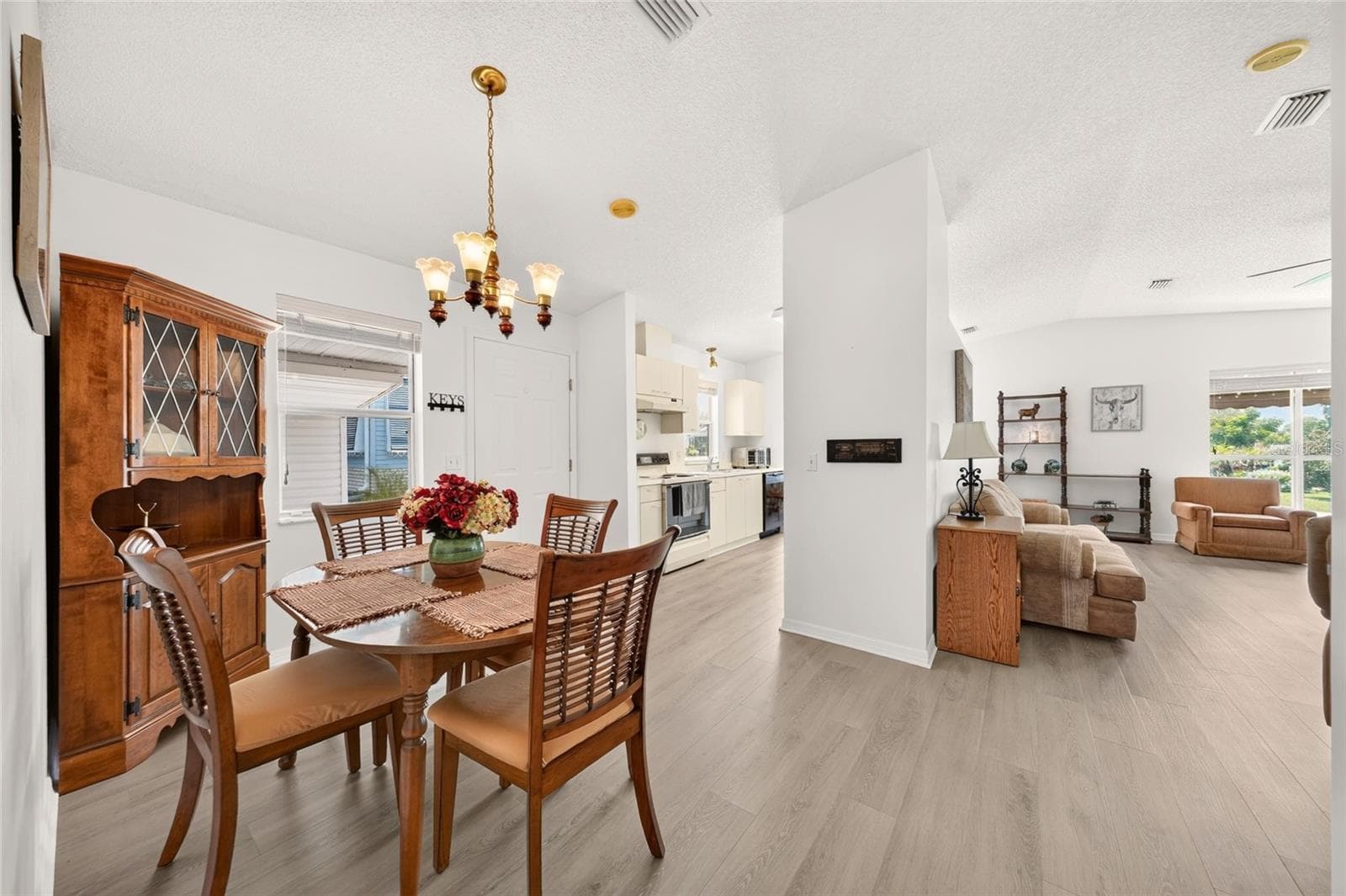 Dining Room - 1207 PALMETTO DR, THE VILLAGES