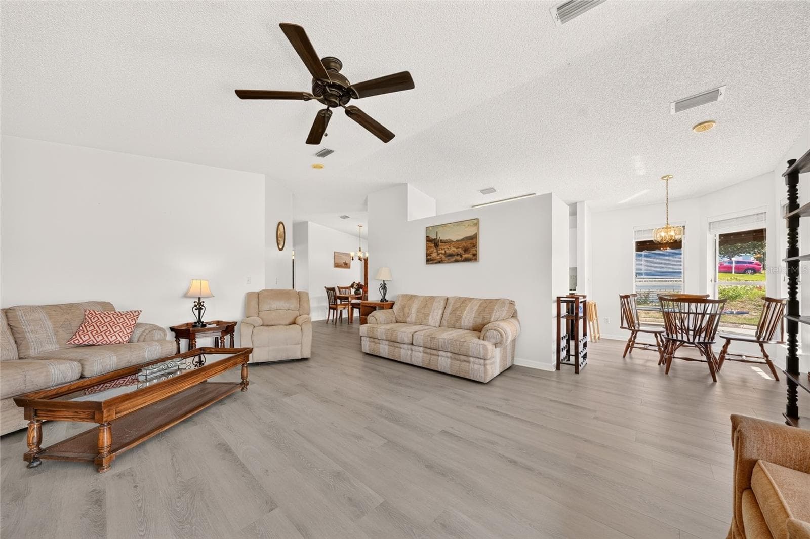 Living Room - 1207 PALMETTO DR, THE VILLAGES