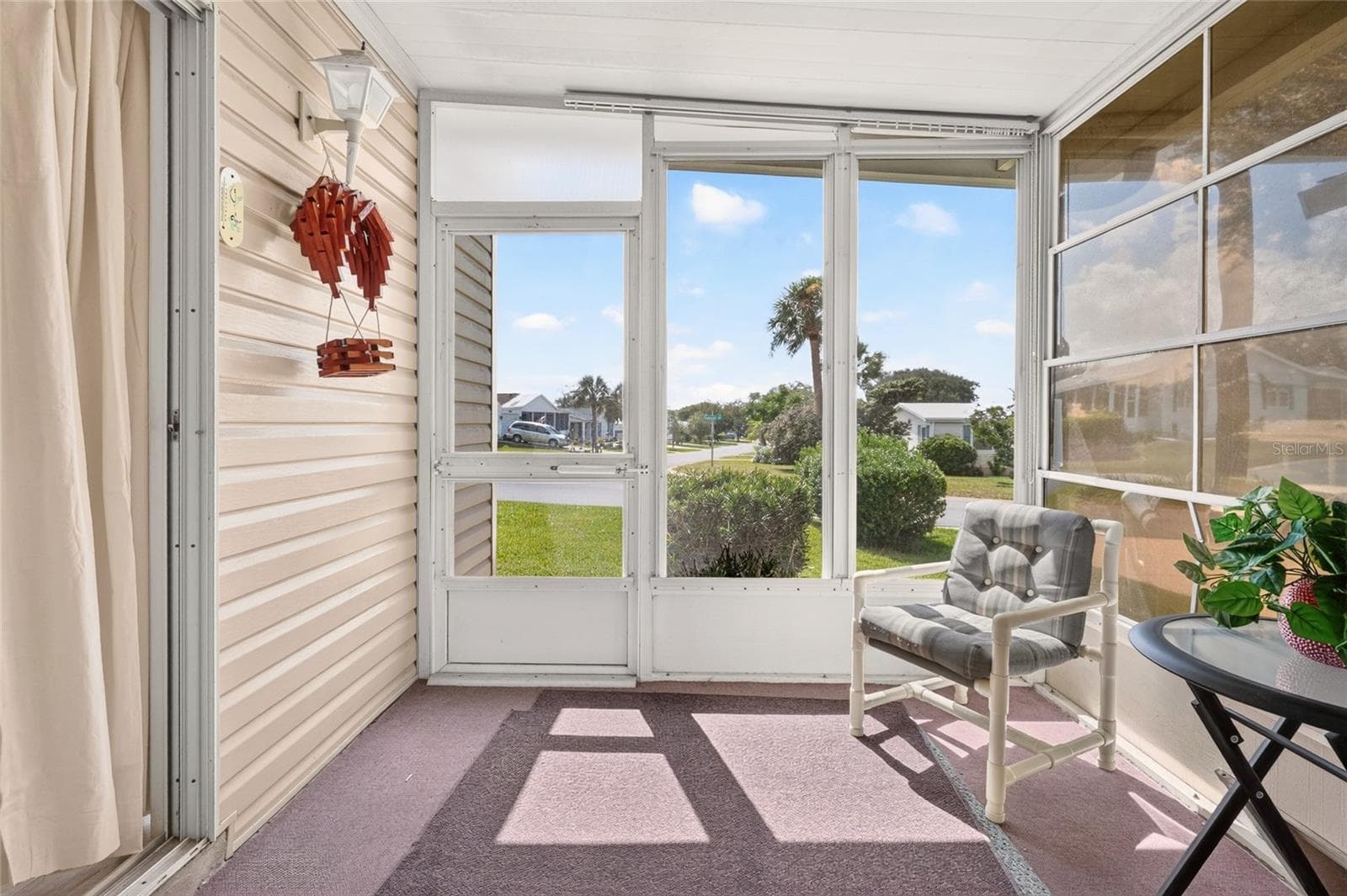 Screen Door to Front Yard - 1207 PALMETTO DR, THE VILLAGES
