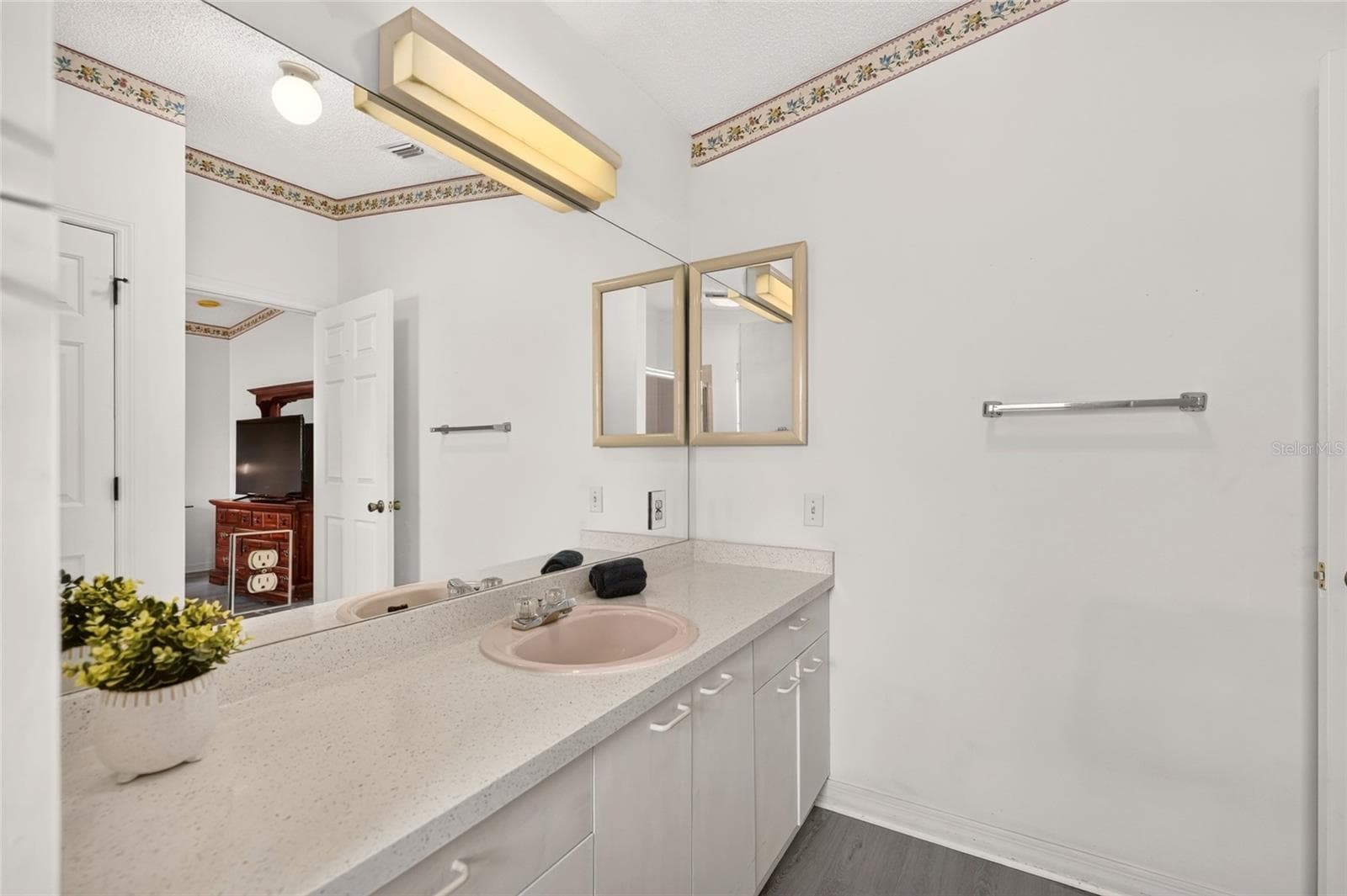 Primary Bath - 1207 PALMETTO DR, THE VILLAGES