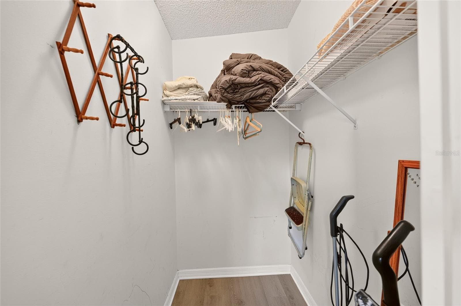 Walk in Closet - 1207 PALMETTO DR, THE VILLAGES