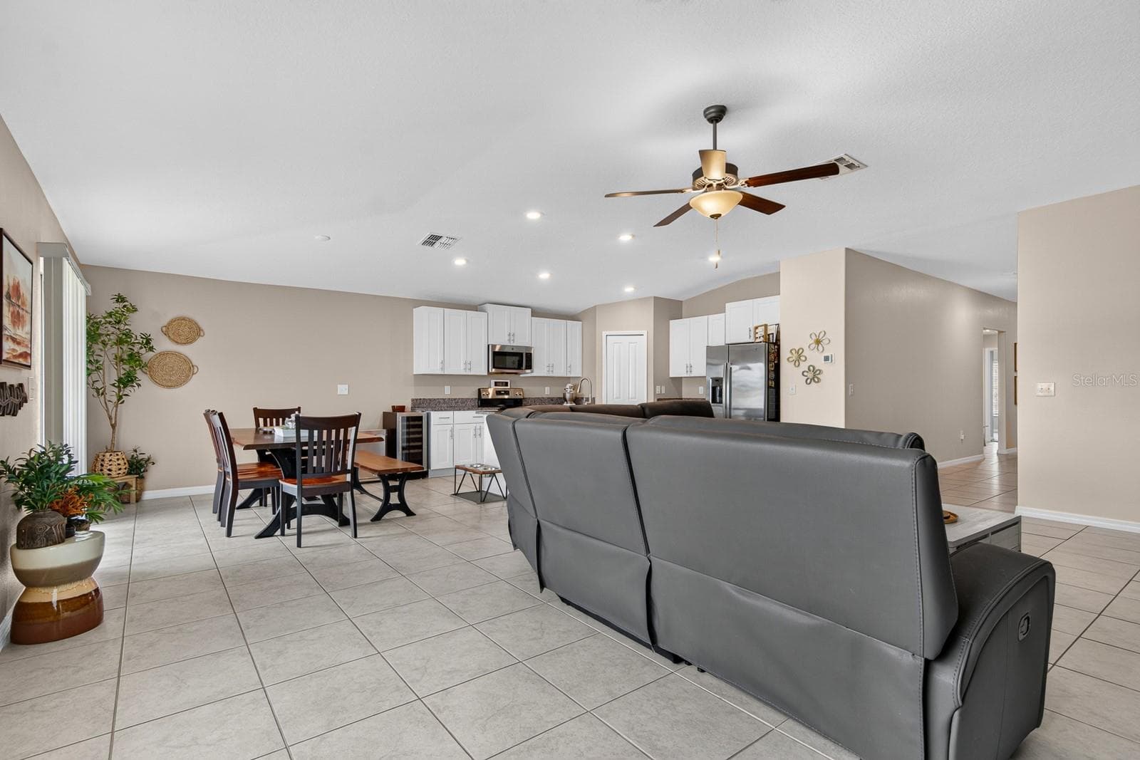 Single Family Residence at 12826 WILDFLOWER MEADOW DR, RIVERVIEW, photo 19 of 60