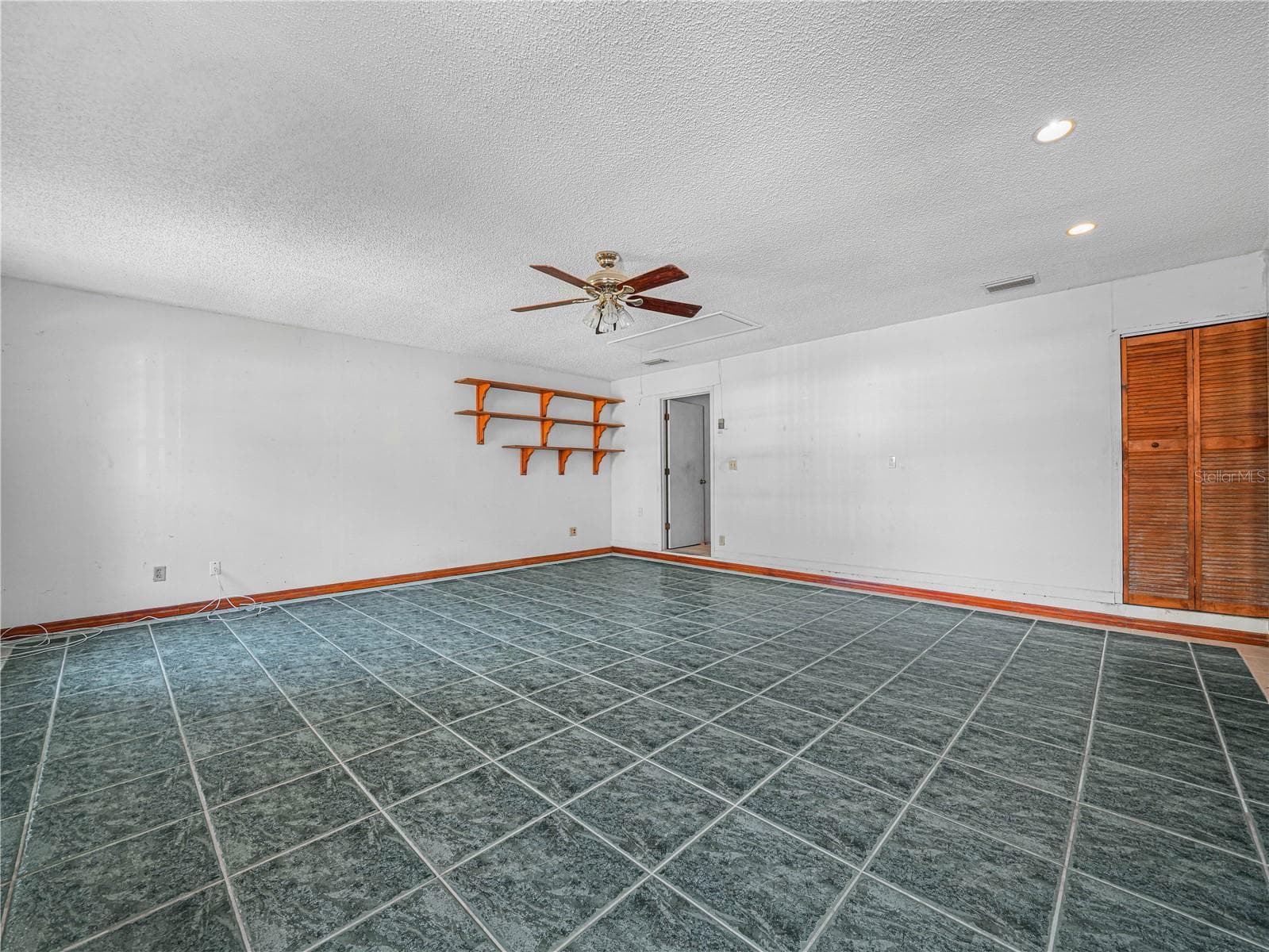 Single Family Residence at 6050 LUNN RD, LAKELAND, photo 15 of 31