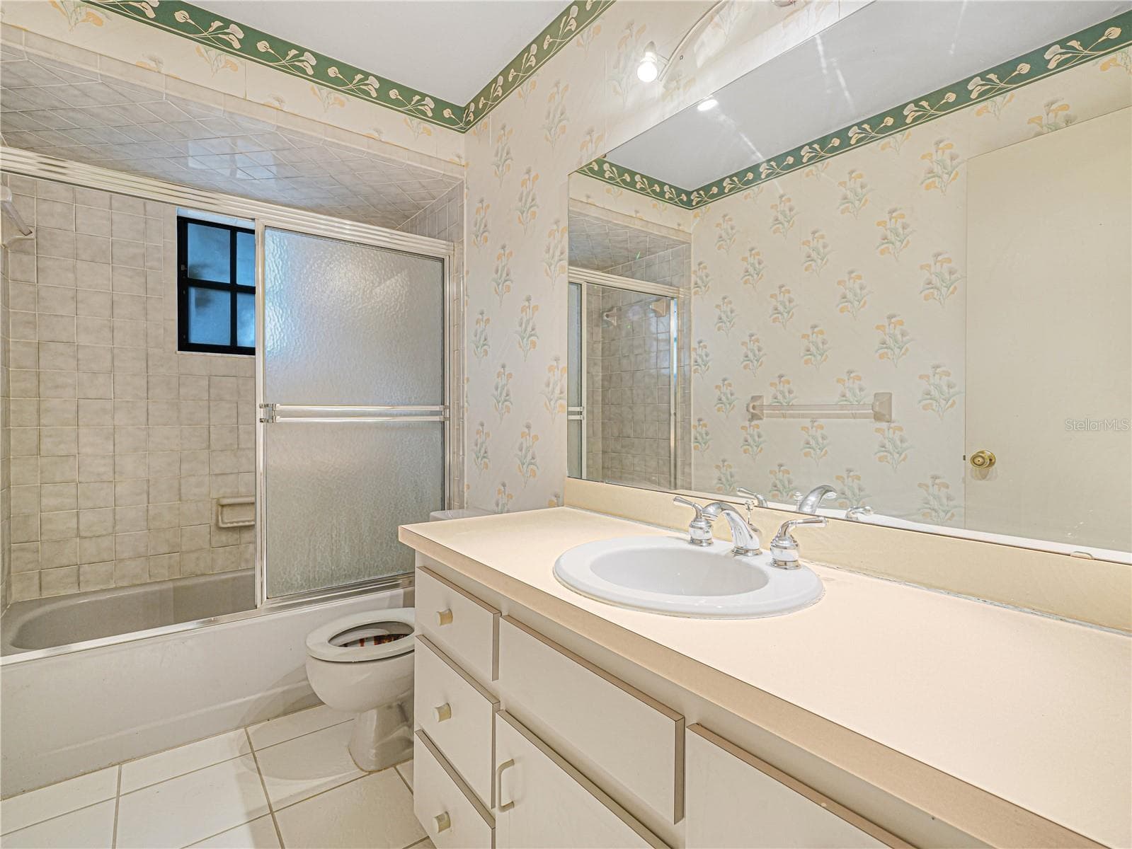 2nd bathroom - 6050 LUNN RD, LAKELAND
