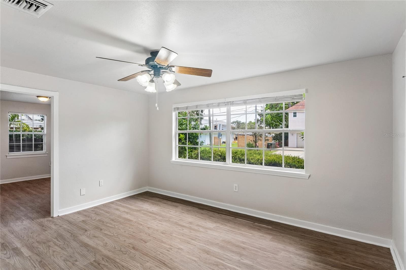 Single Family Residence at 14623 SUNSET DR, LARGO, photo 10 of 24