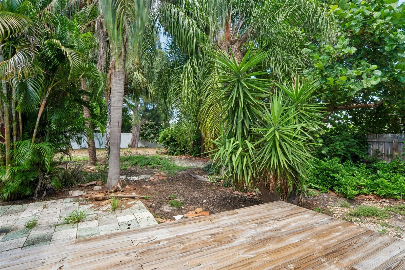 Single Family Residence at 14623 SUNSET DR, LARGO, photo 22 of 24