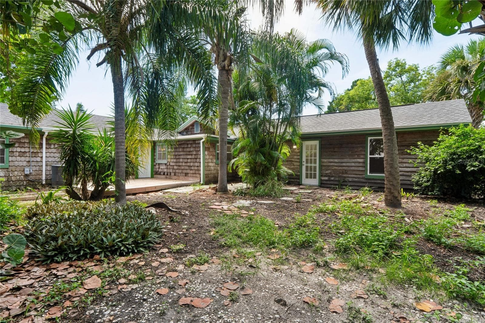 Single Family Residence at 14623 SUNSET DR, LARGO, photo 23 of 24