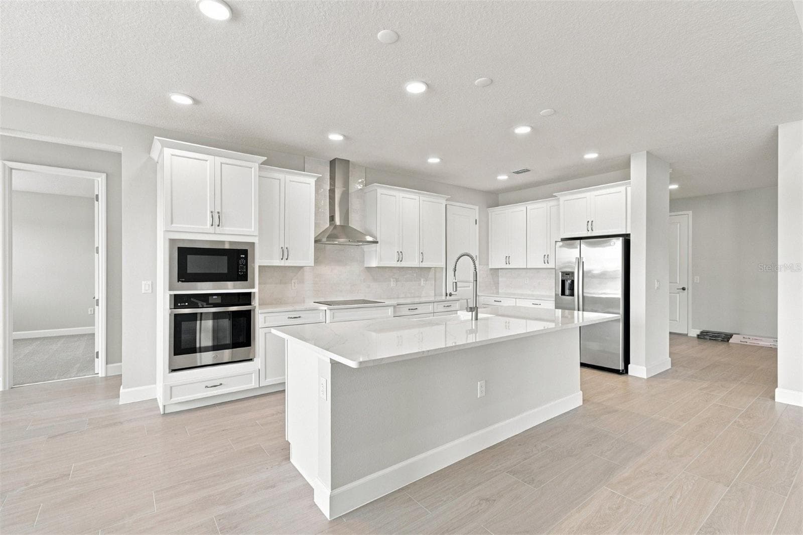 Single Family Residence at 17036 OVERSTORY RD, ORLANDO, photo 6 of 44