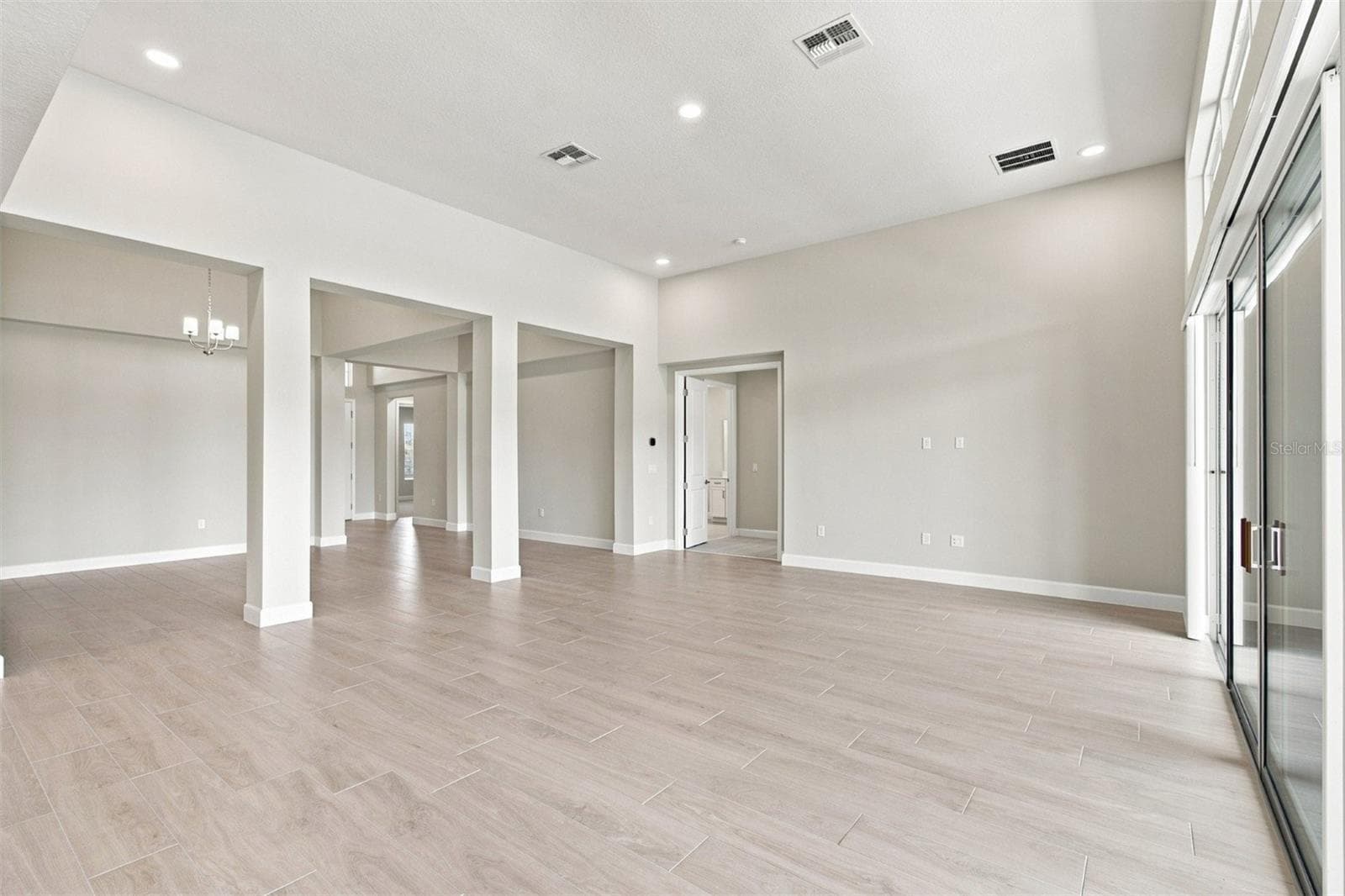 Single Family Residence at 17036 OVERSTORY RD, ORLANDO, photo 11 of 44
