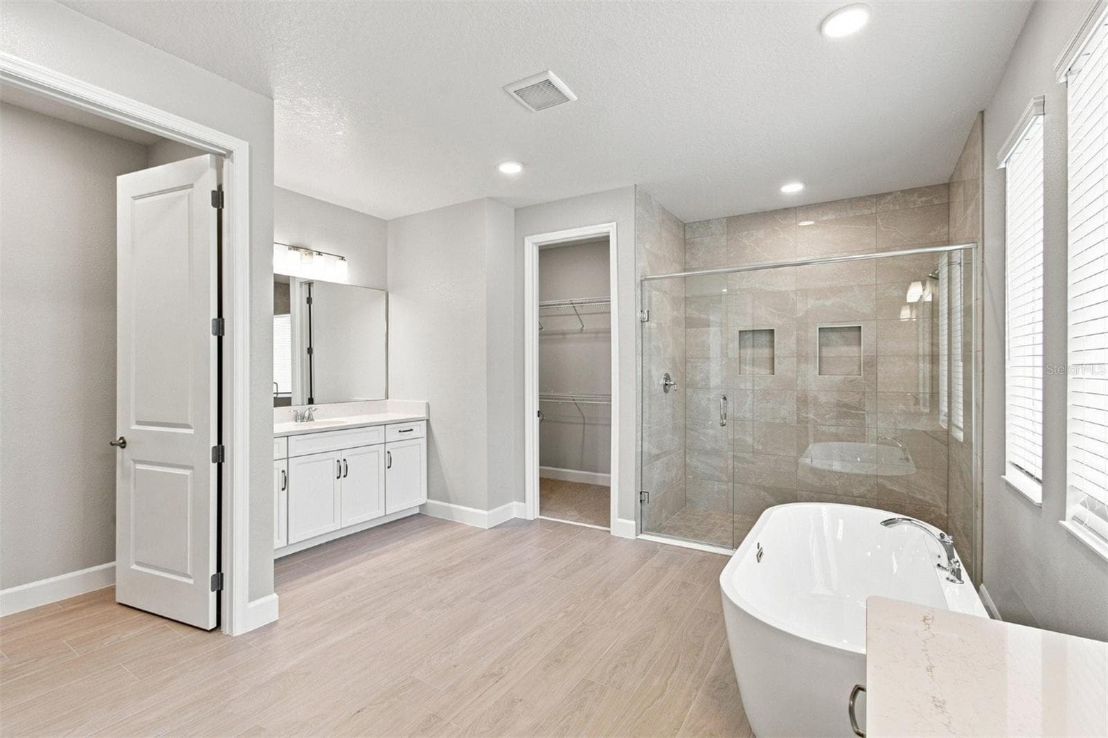 Single Family Residence at 17036 OVERSTORY RD, ORLANDO, photo 34 of 44