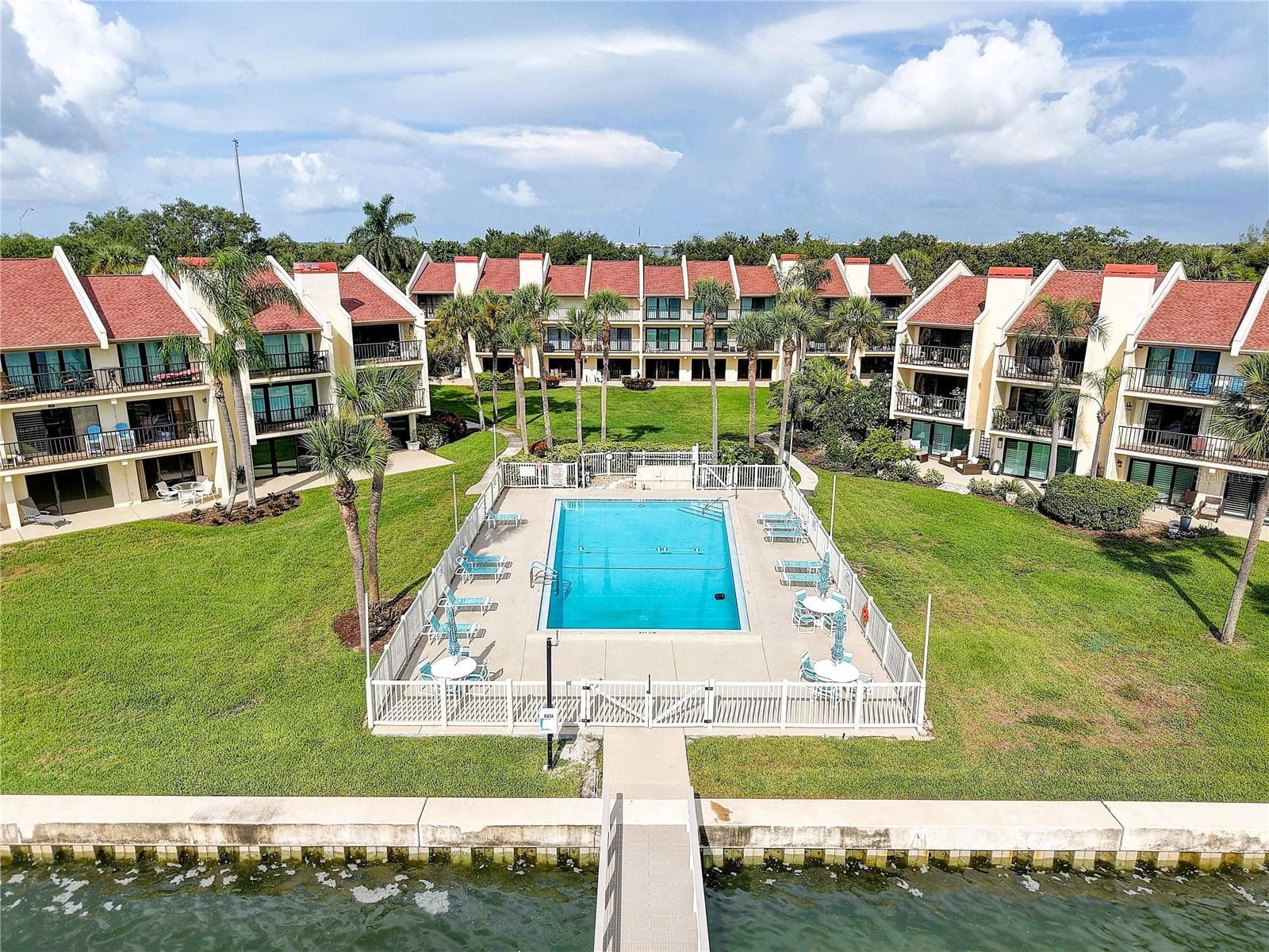 Condominium at 7510 SUNSHINE SKYWAY LN S #T13, ST PETERSBURG, photo 24 of 28