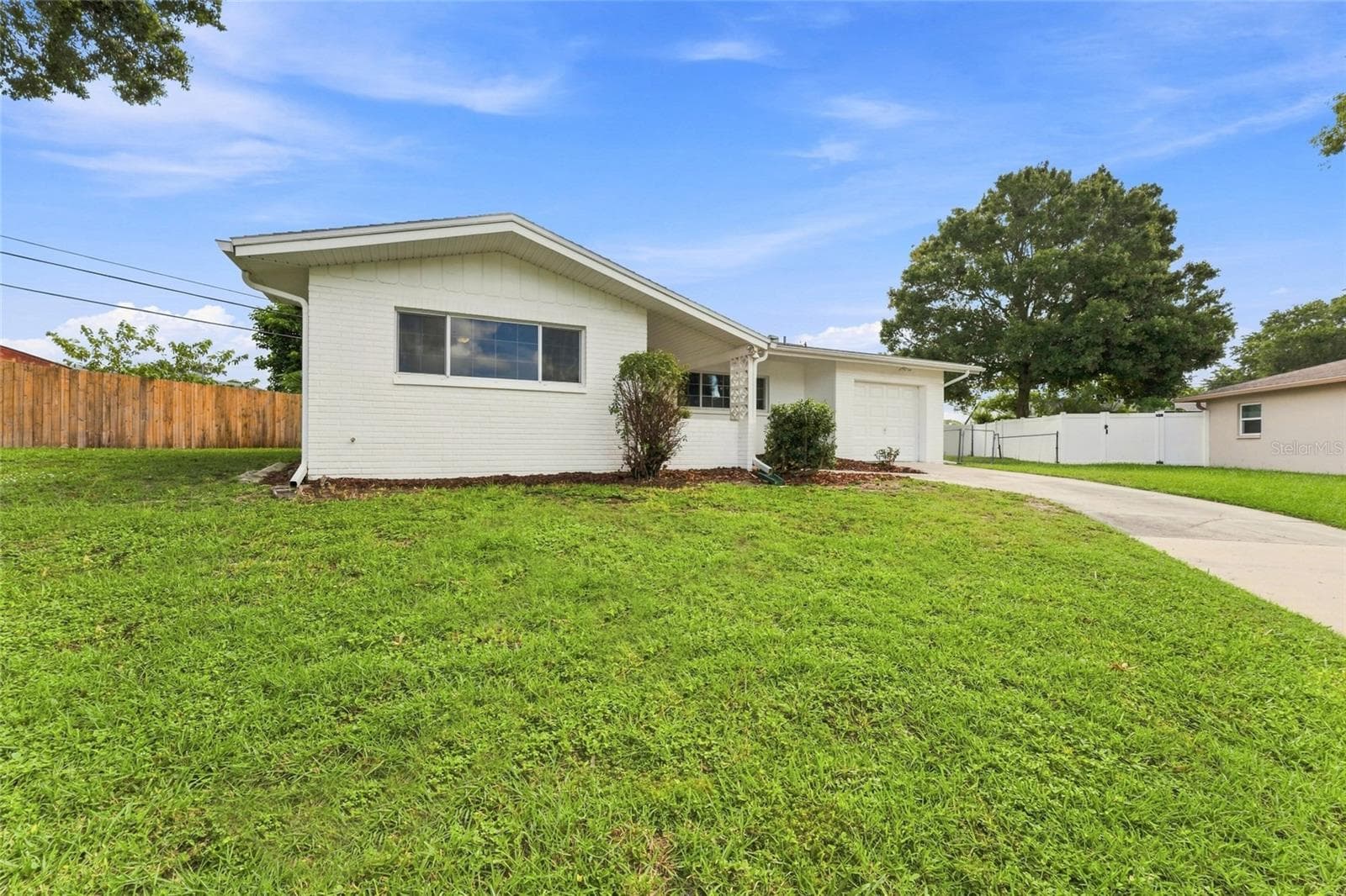 Single Family Residence at 1773 LONDON LN, CLEARWATER, photo 5 of 78
