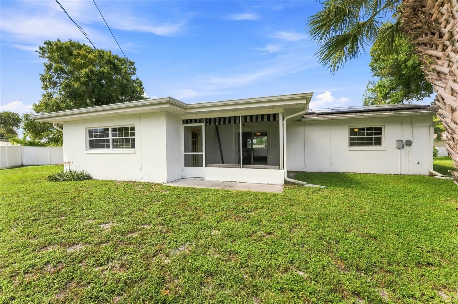back yard - 1773 LONDON LN, CLEARWATER