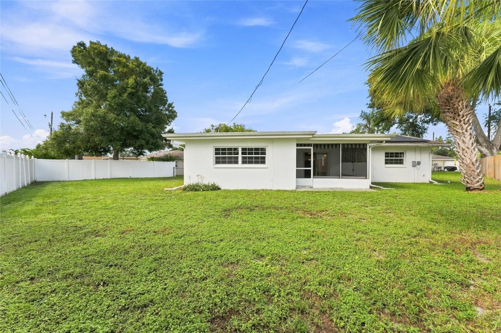 back yard - 1773 LONDON LN, CLEARWATER