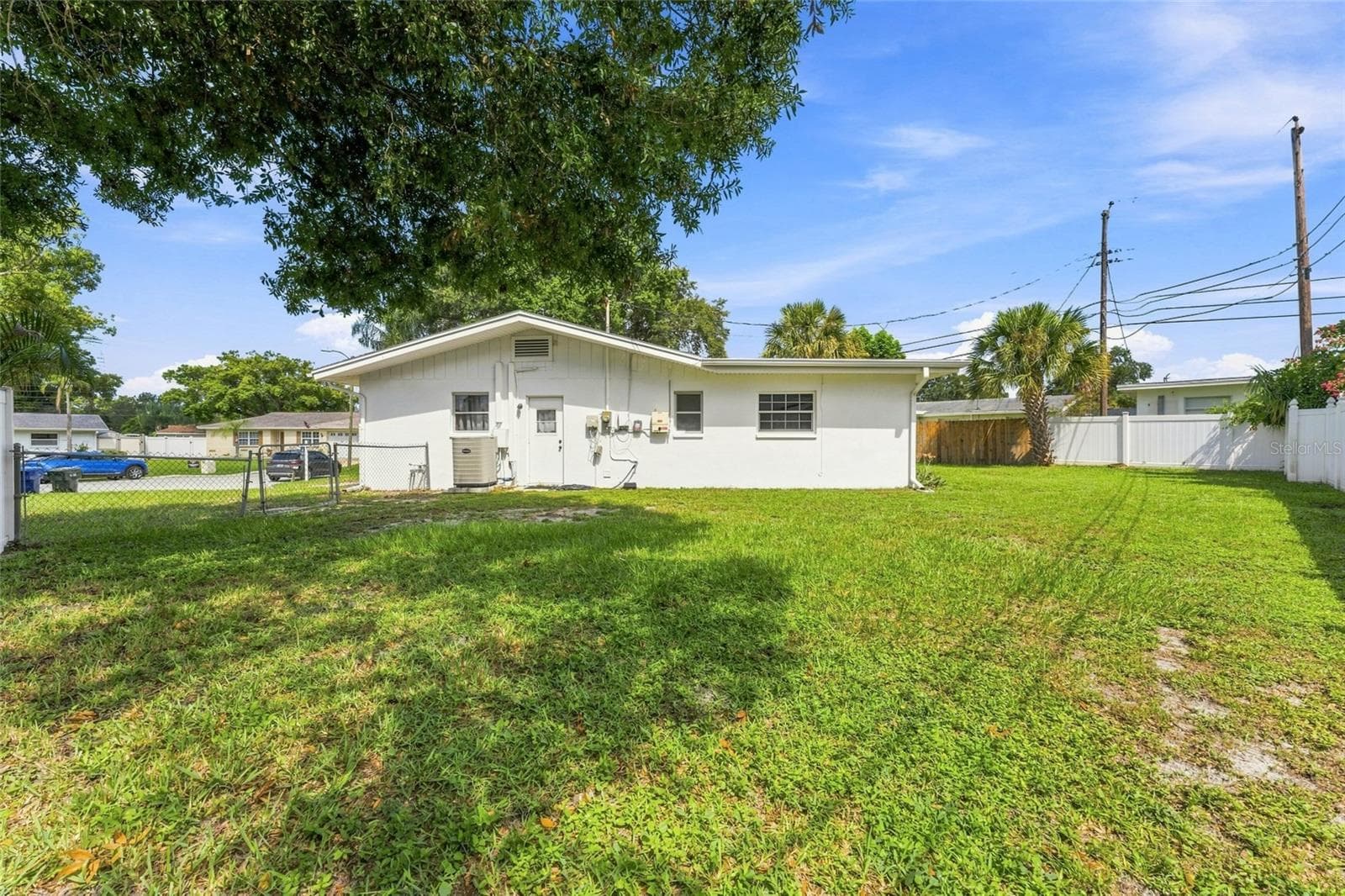 back yard - 1773 LONDON LN, CLEARWATER