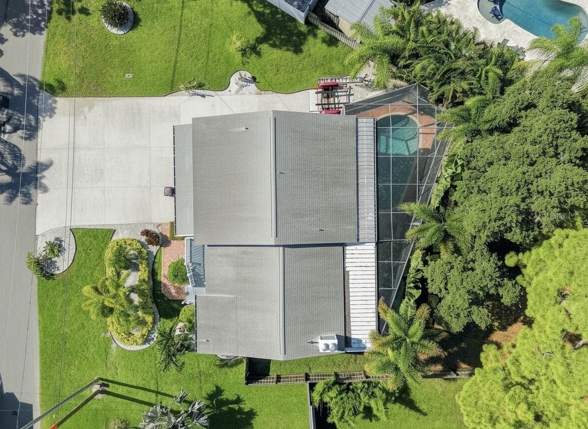 Single Family Residence at 201 LAGOON DR, PALM HARBOR, photo 6 of 50