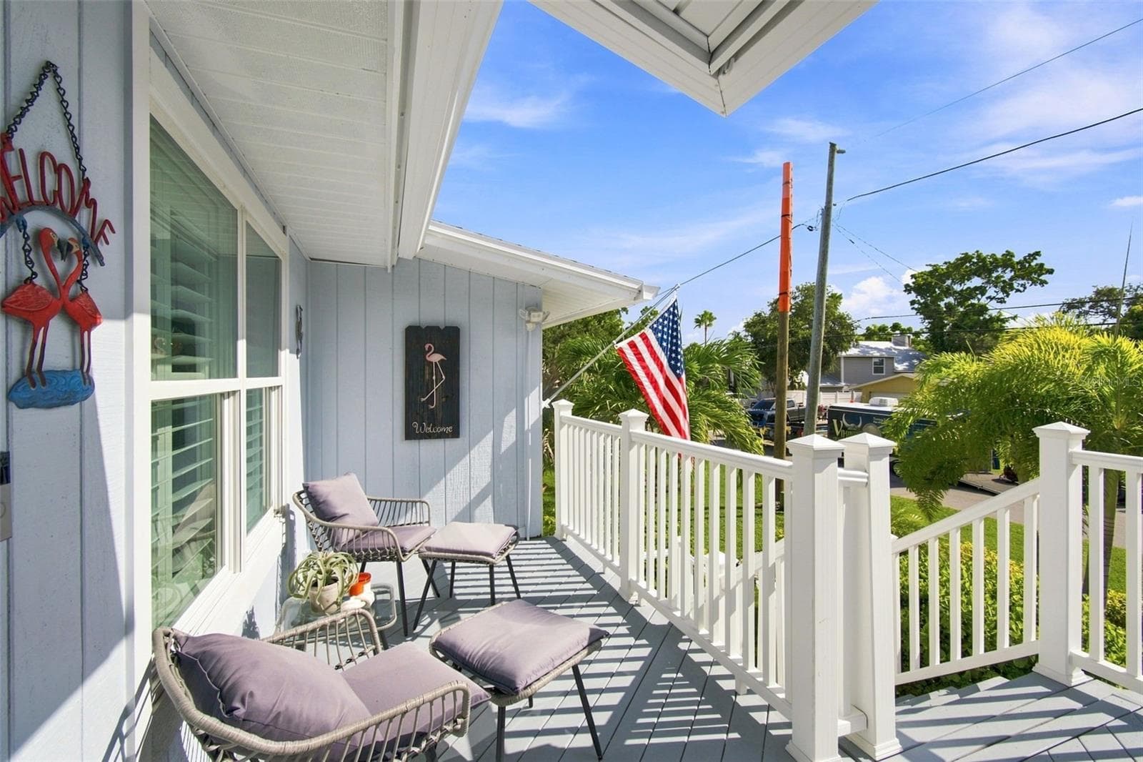 Front Porch/Deck - 201 LAGOON DR, PALM HARBOR