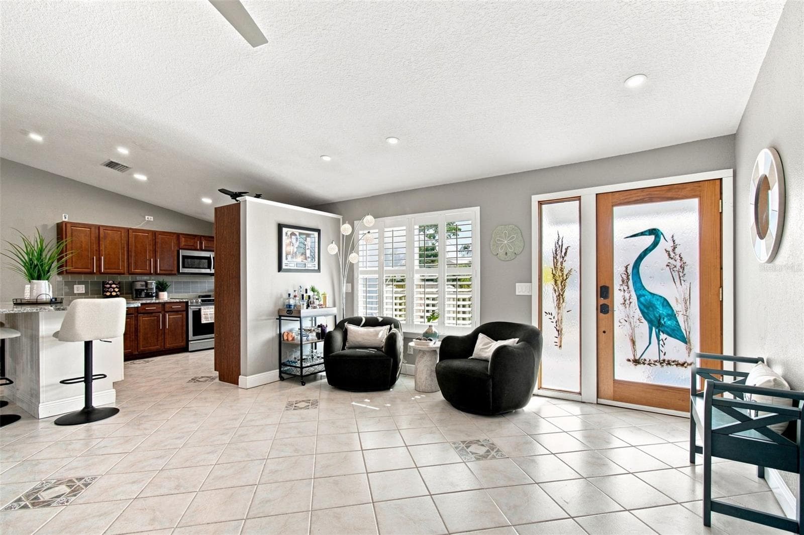 Great Room 2nd Floor - 201 LAGOON DR, PALM HARBOR