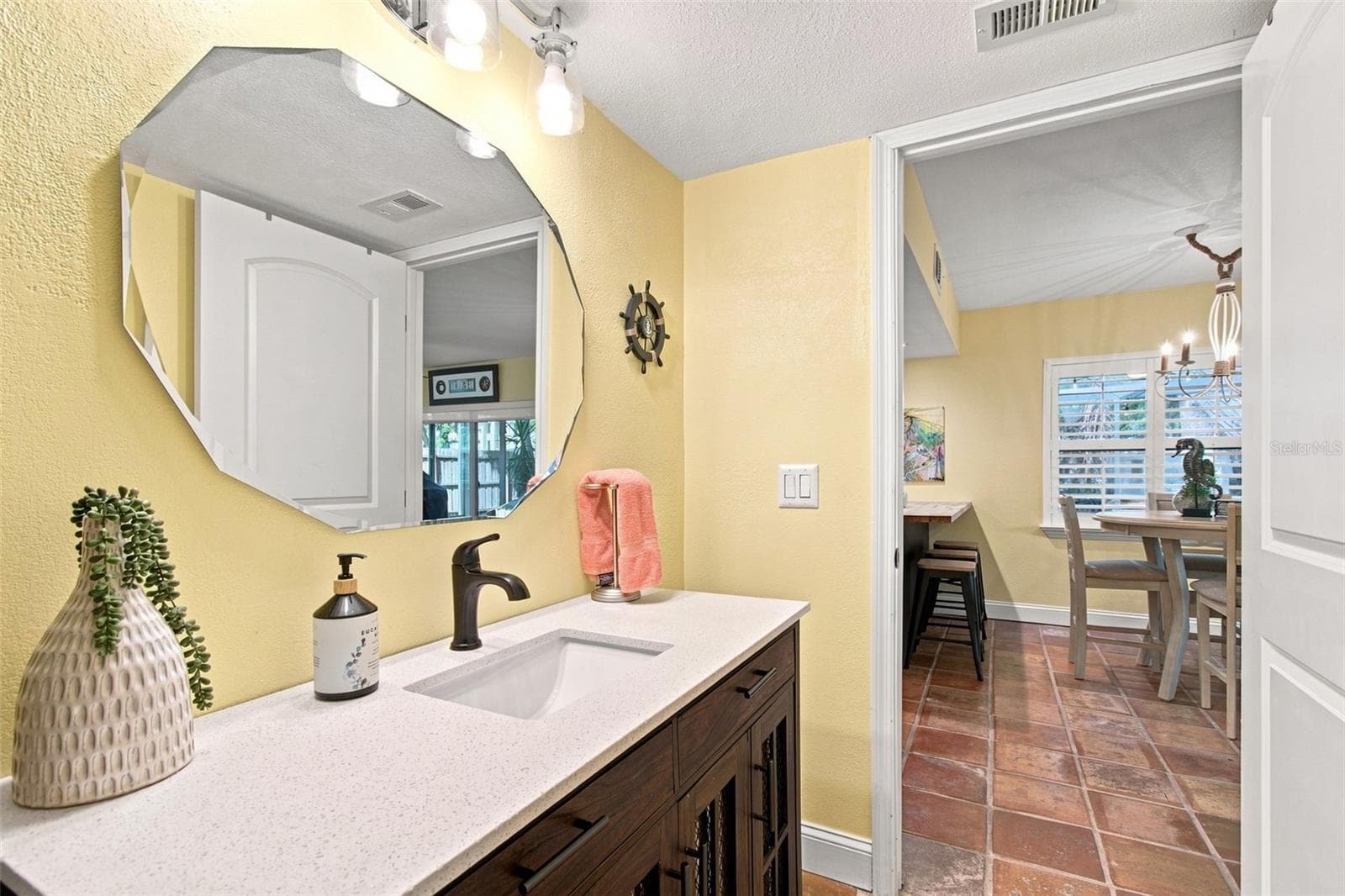 Downstairs Full Bath - 201 LAGOON DR, PALM HARBOR