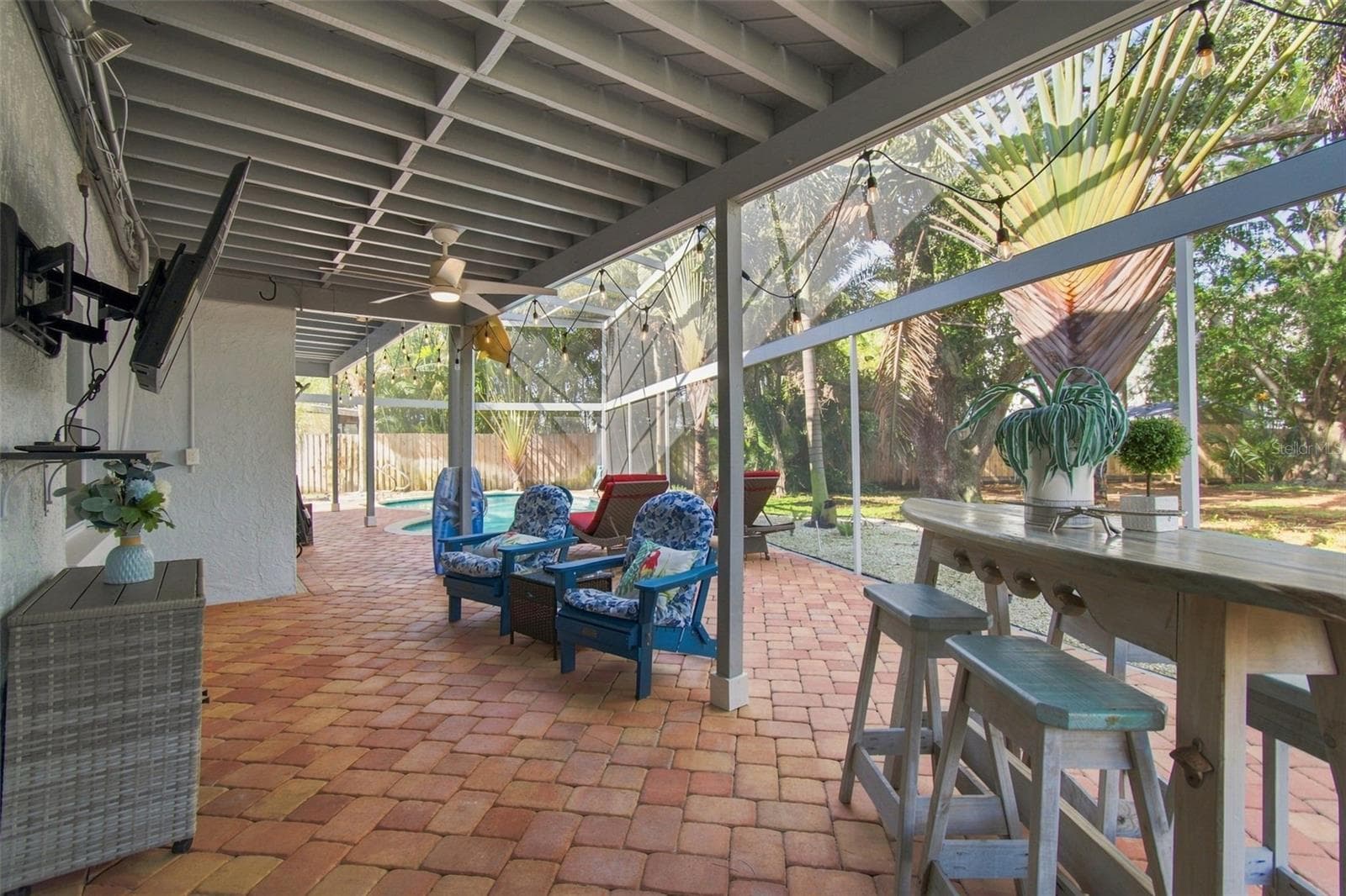 Lanai/Pool Area - 201 LAGOON DR, PALM HARBOR