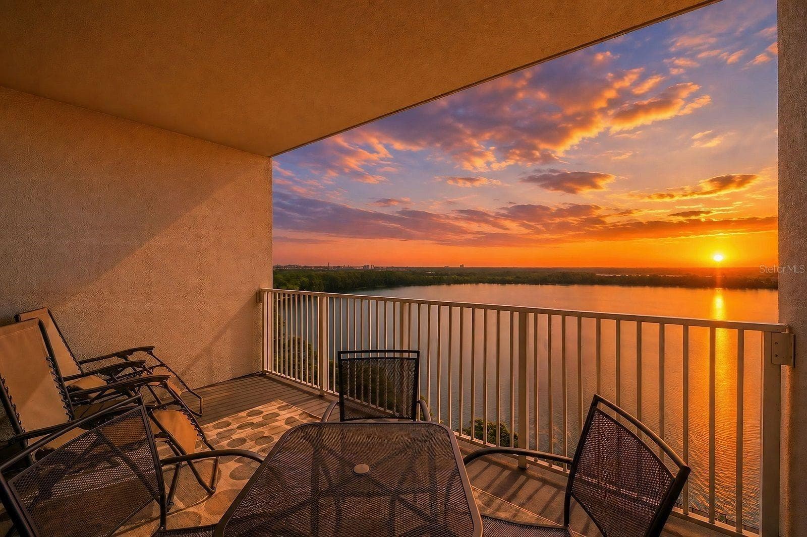 13415 BLUE HERON BEACH DR #1408