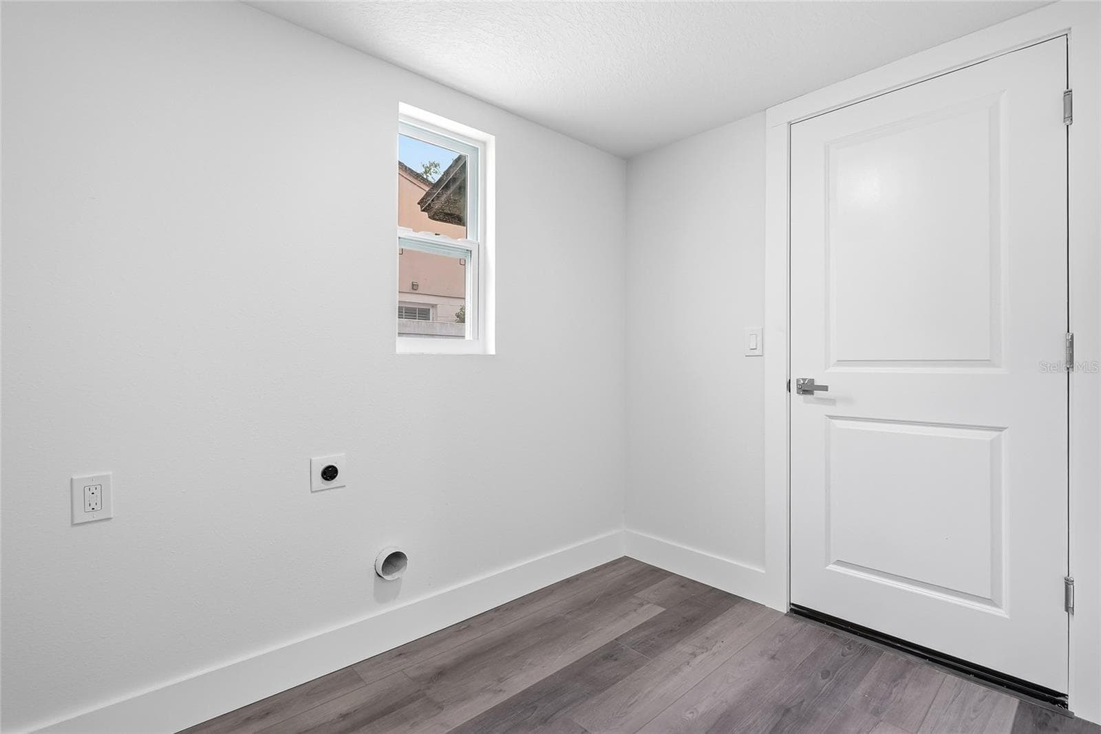 Single Family Residence at 15924 WINDING DR, TAMPA, photo 18 of 33