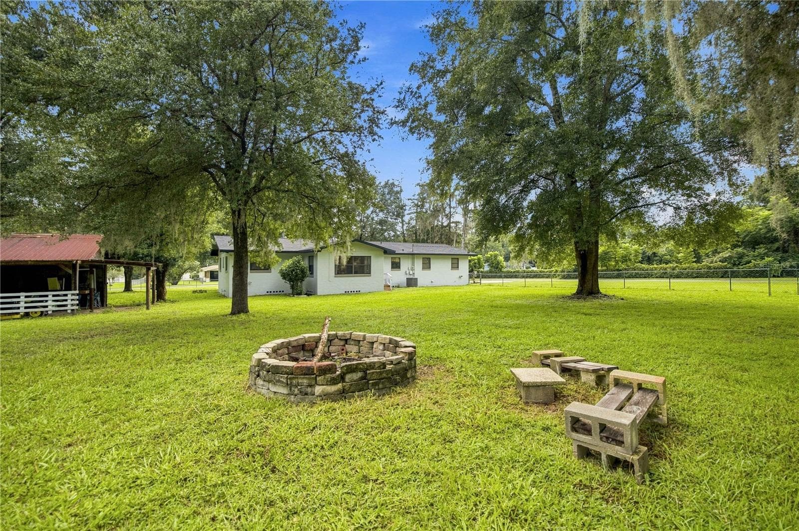 Fire Pit - 455 SW 73RD STREET ROAD, OCALA