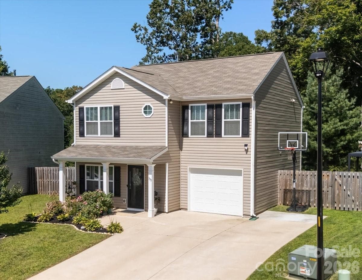 Single Family Residence at 333 Oak Branch Road, Arden, photo 3 of 34