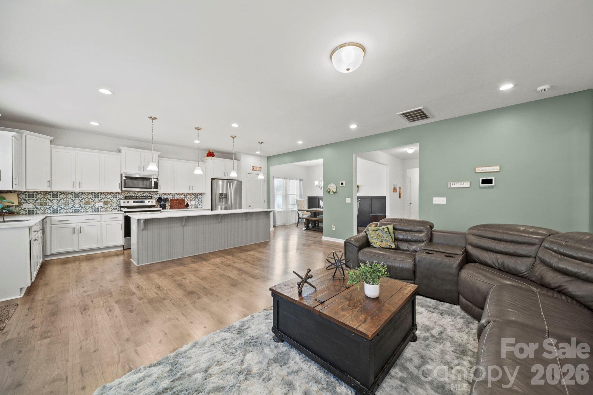 Single Family Residence at 2015 McDonald Drive, Stanfield, photo 11 of 30