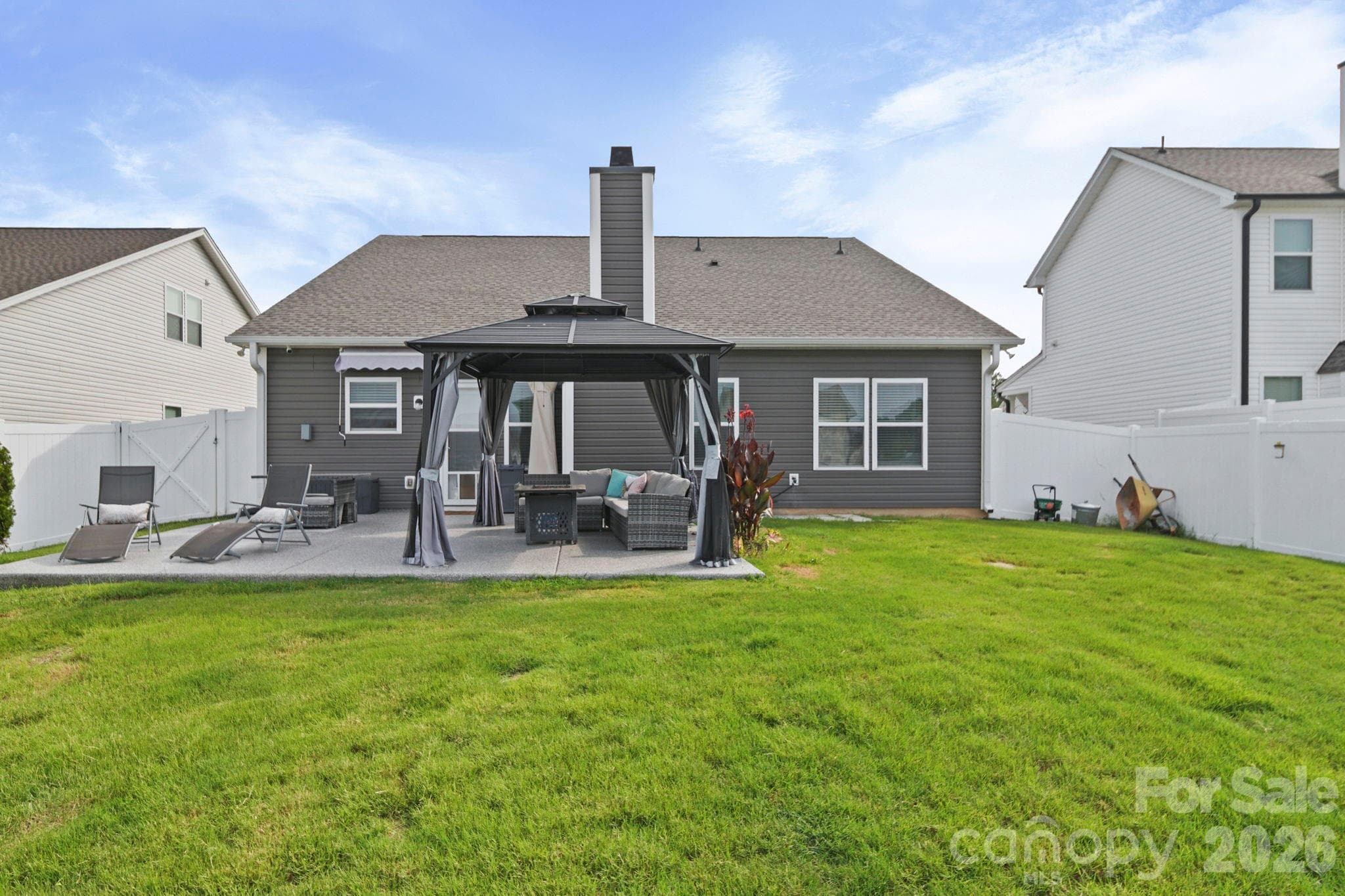 Single Family Residence at 2015 McDonald Drive, Stanfield, photo 20 of 30