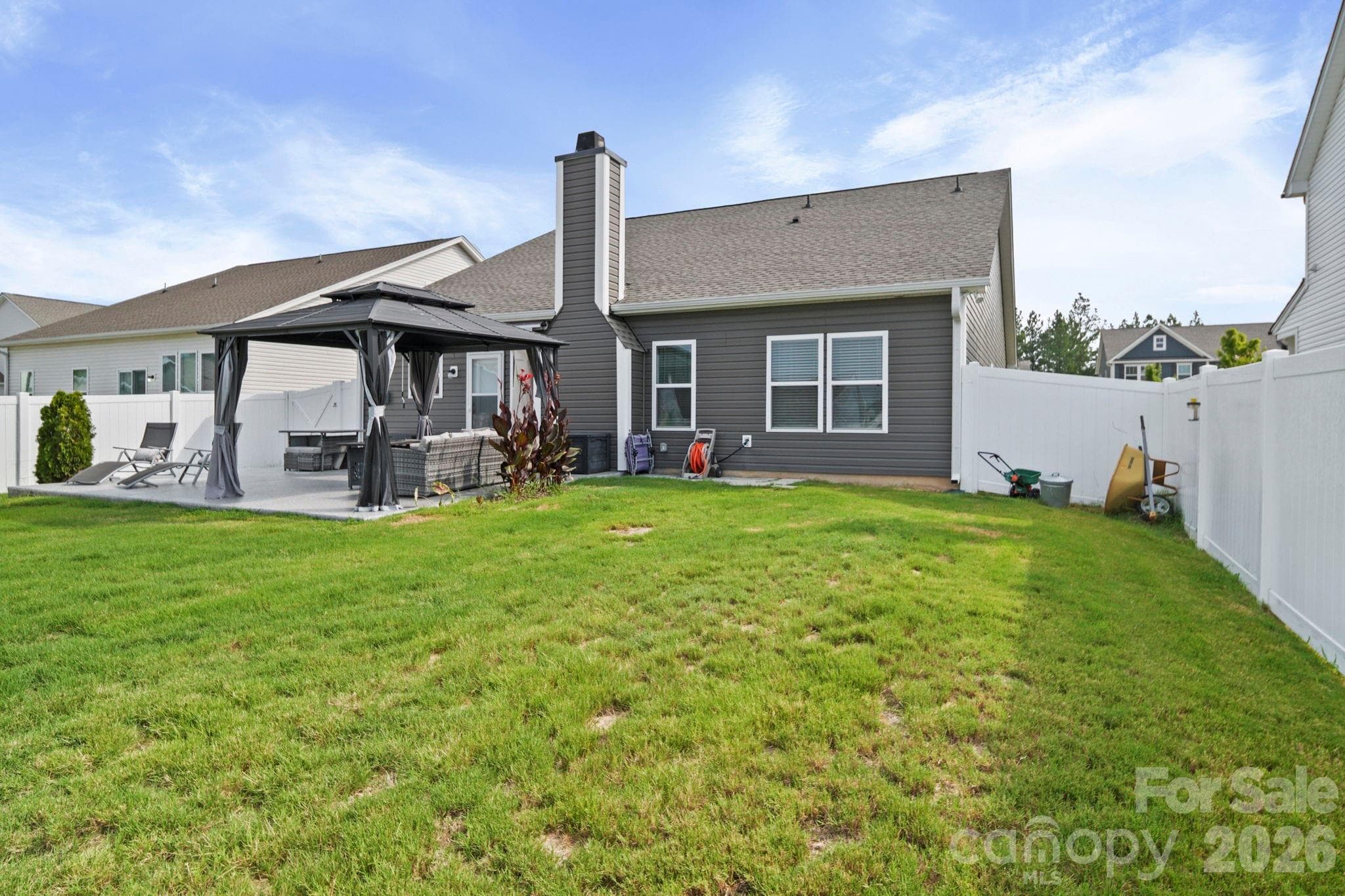 Single Family Residence at 2015 McDonald Drive, Stanfield, photo 24 of 30