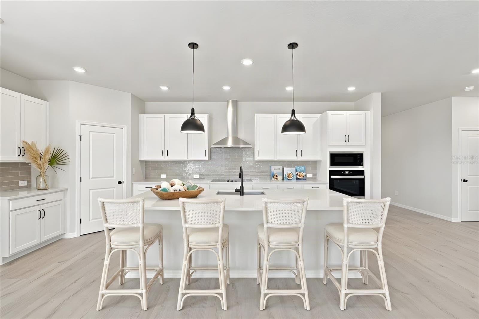 Kitchen **Virtually Staged - 314 STETSON RISE CT, PLANT CITY