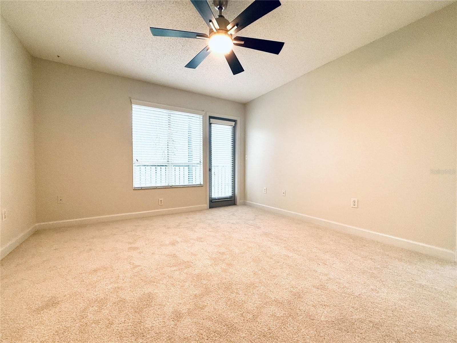 Master Bedroom with Ensuite - 259 FENWICK DR #34, VENICE