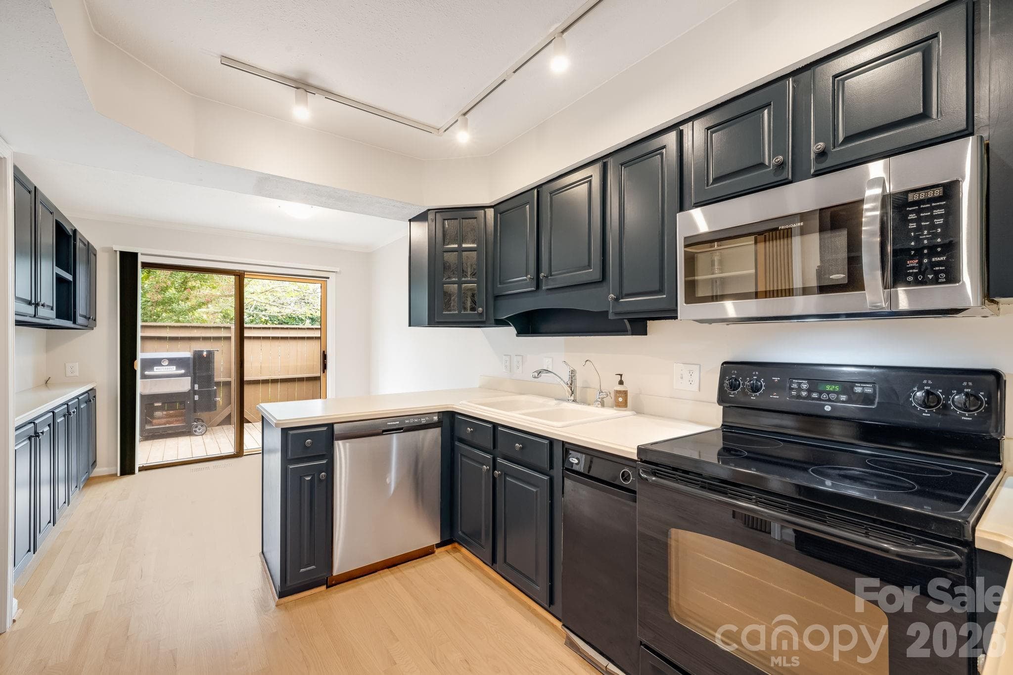 Condominium at 15 Moland Drive, Etowah, photo 15 of 48