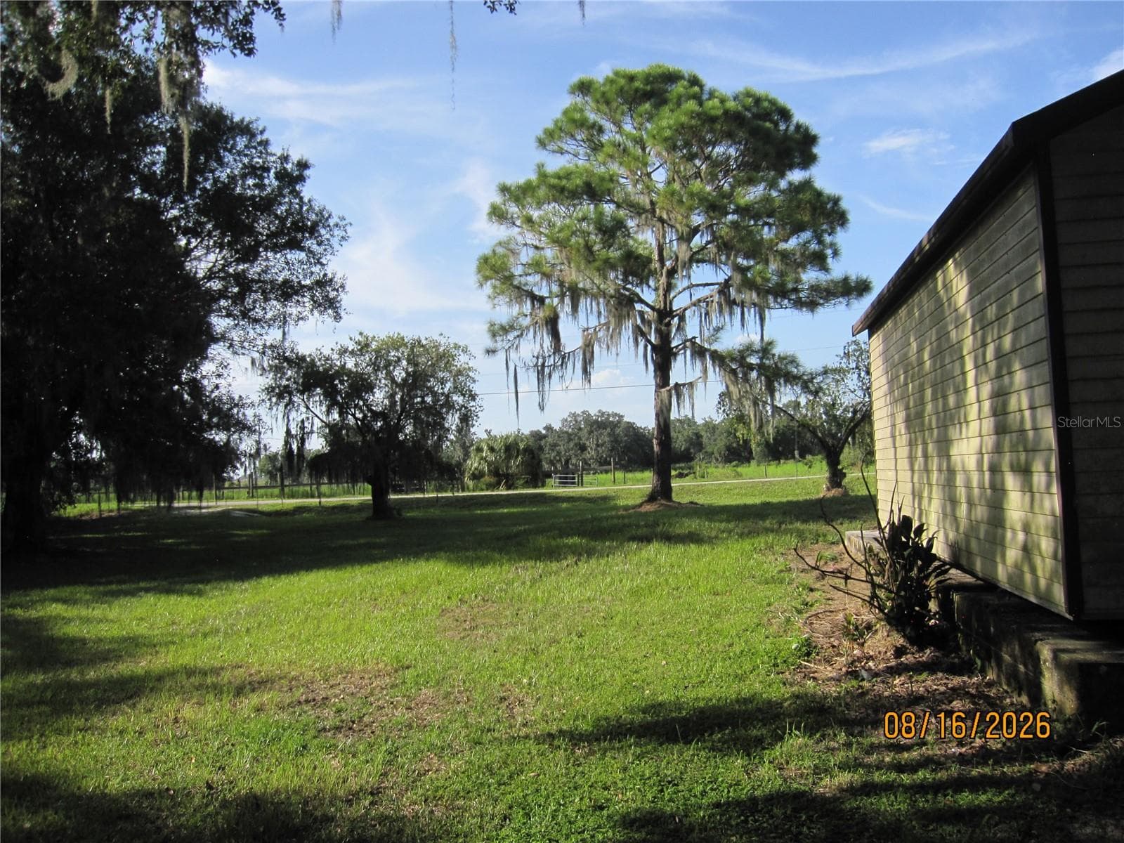 Manufactured Home at 3216 JACK JONES RD, WAUCHULA, photo 4 of 78