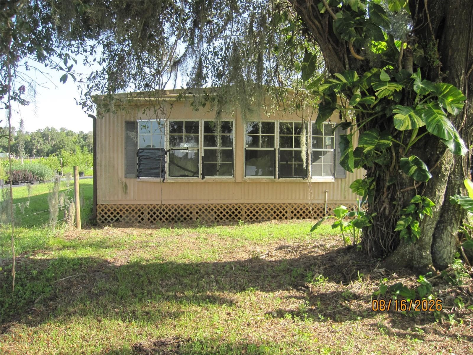 Manufactured Home at 3216 JACK JONES RD, WAUCHULA, photo 6 of 78